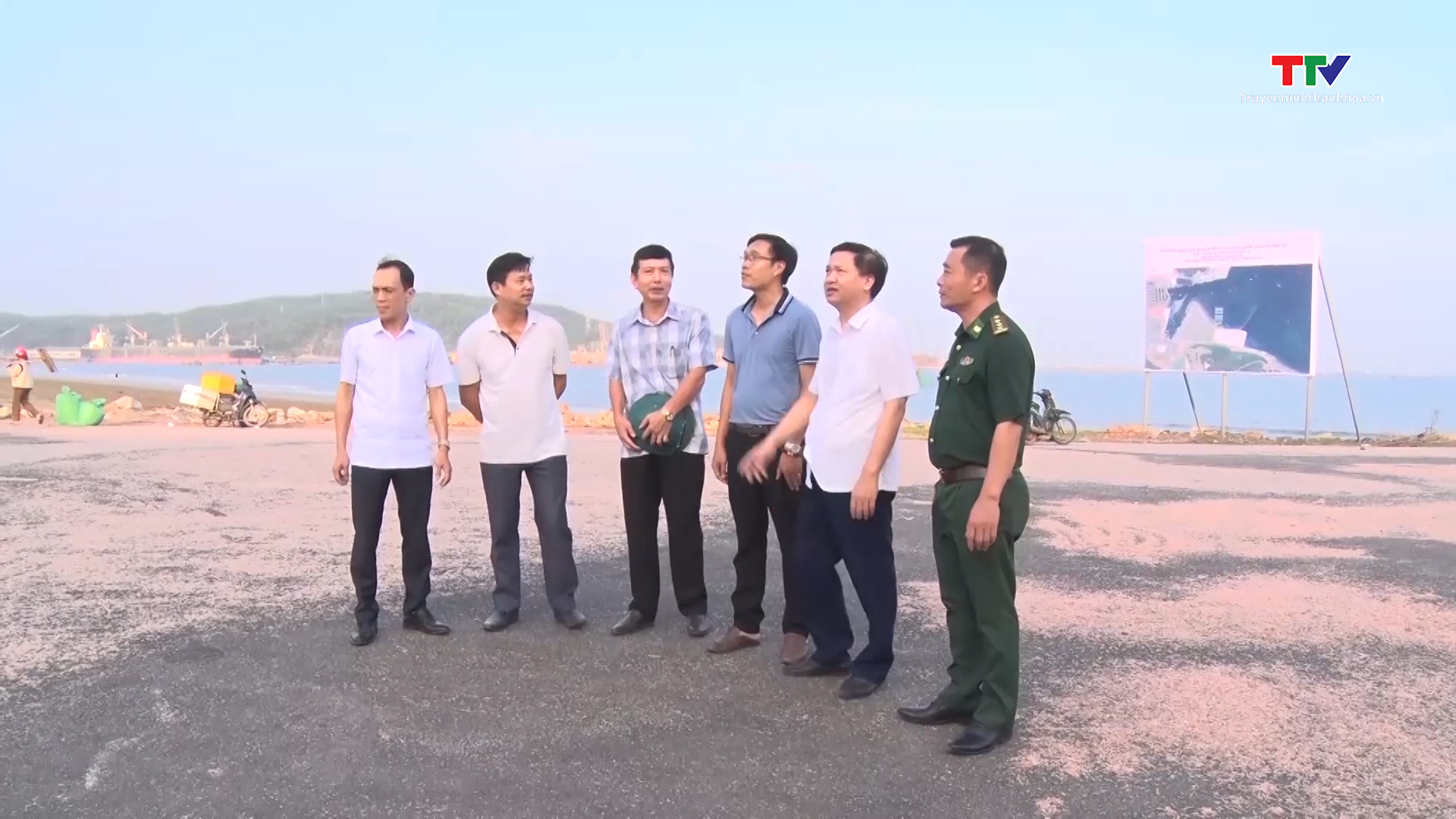 Tăng cường công tác tuyên truyền, vận động Nhân dân đồng thuận thực hiện Dự án xây dựng bến số 3, Cảng container Long Sơn - Ảnh 3.