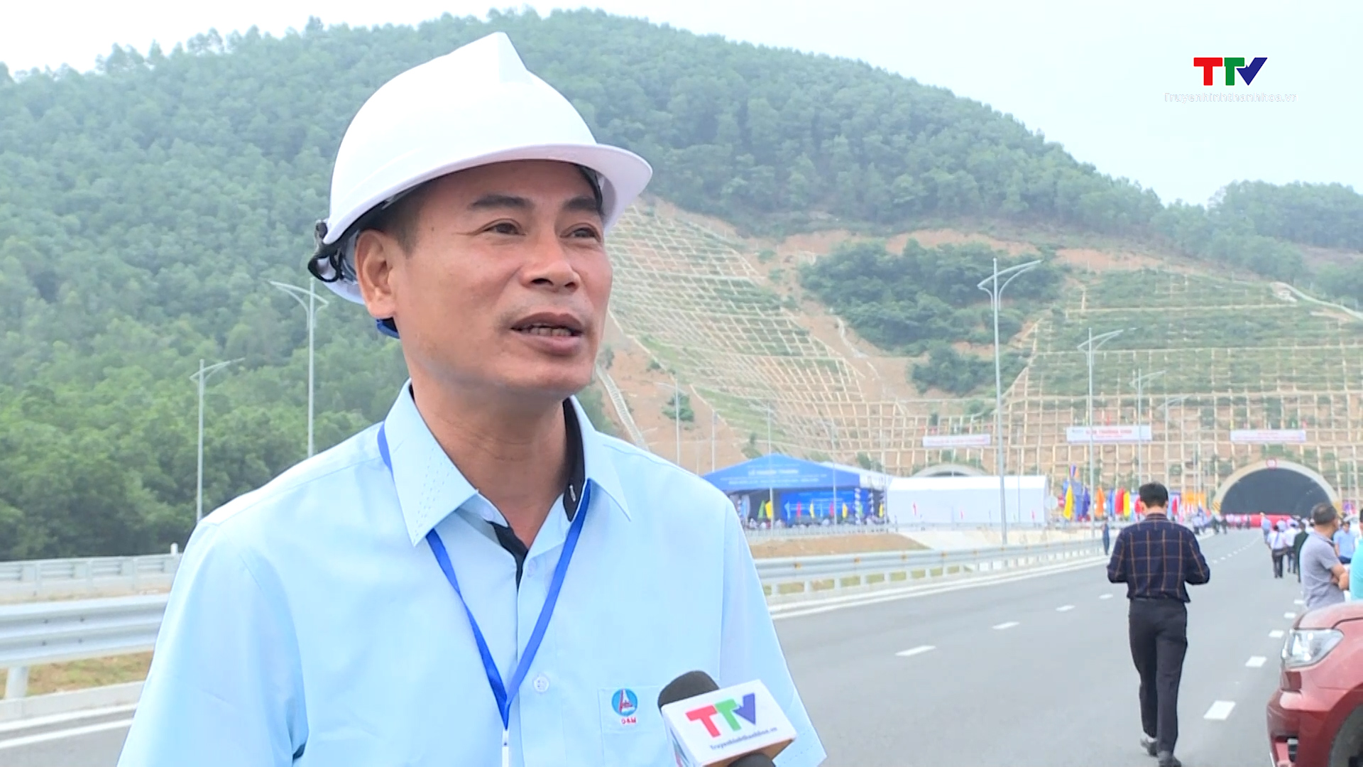 Nghi vấn mặt đường cao tốc Bắc Nam, đoạn phía Đông dự án Nghi Sơn – Diễn Châu bị đổ hóa chất phá hỏng  - Ảnh 4.