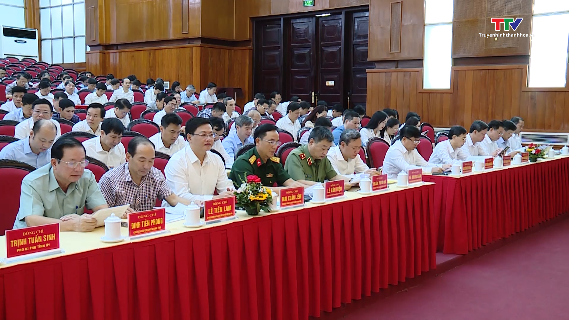 Hội nghị sơ kết giữa nhiệm kỳ Đại hội Đảng bộ tỉnh lần thứ XIX - Ảnh 3.