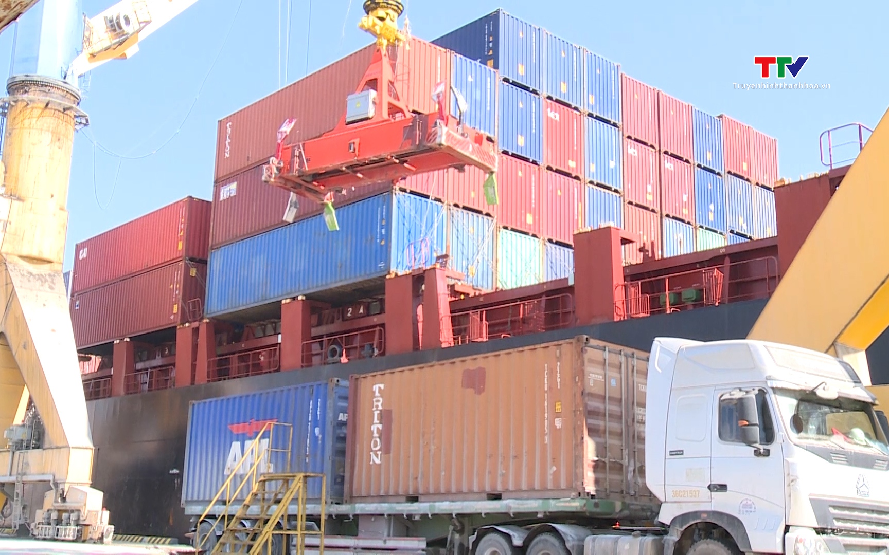 Việt Nam đạt hơn 520 tỷ USD về xuất nhập khẩu hàng hóa