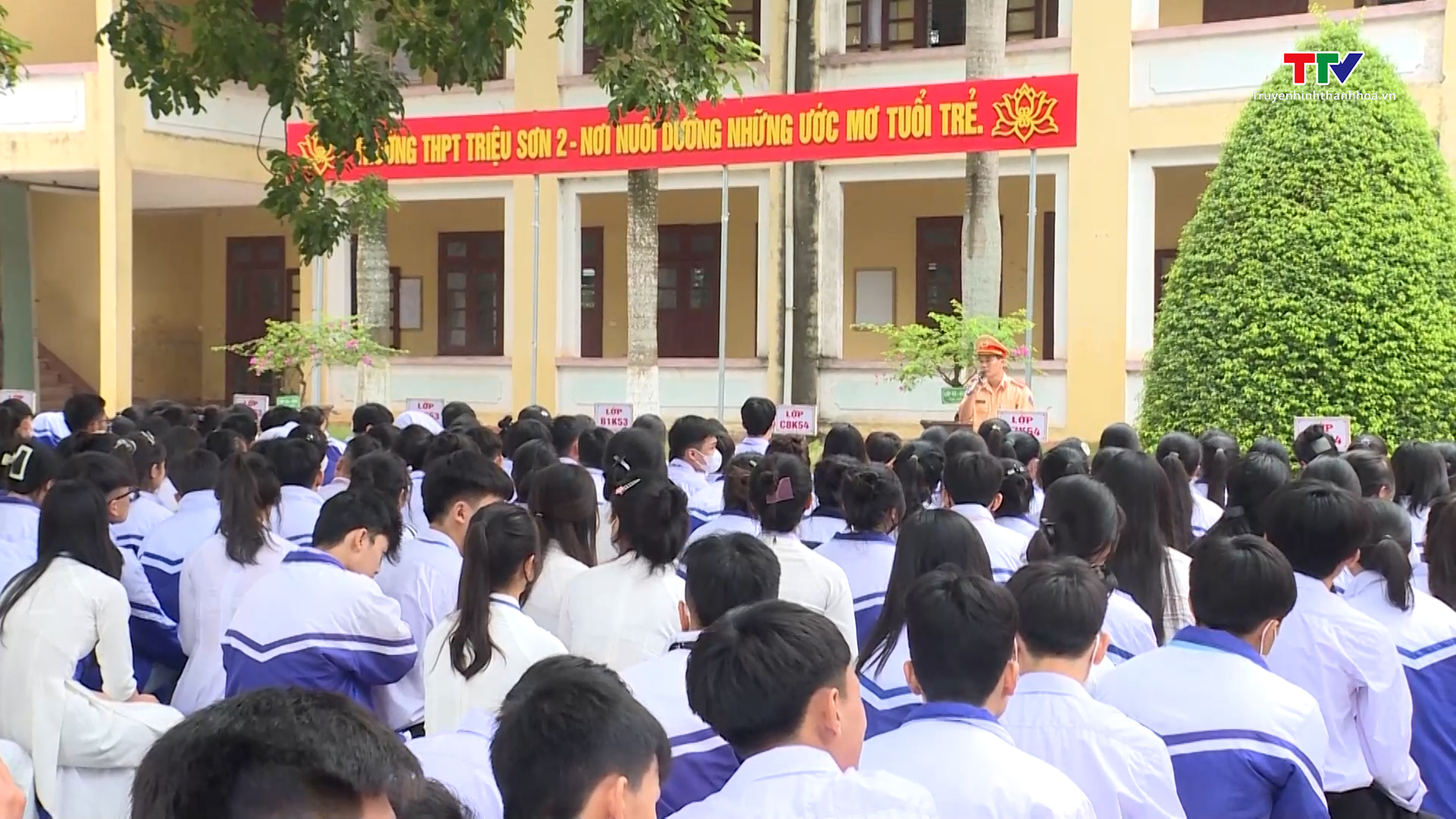 Công an huyện Triệu Sơn xử lý thanh thiếu niên, học sinh vi phạm Luật giao thông đường bộ - Ảnh 4.