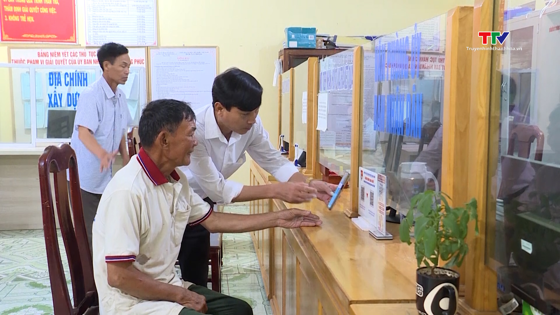 Sáp nhập đơn vị hành chính cấp xã tại huyện Quảng Xương: tinh gọn, hoạt động hiệu lực, hiệu quả - Ảnh 2.