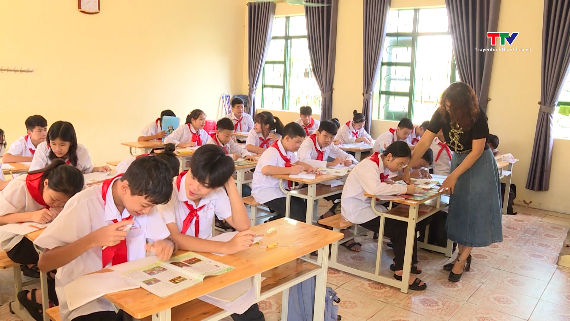 Các trường khắc phục tình trạng thiếu giáo viên đảm bảo chất lượng giáo dục - Ảnh 7.