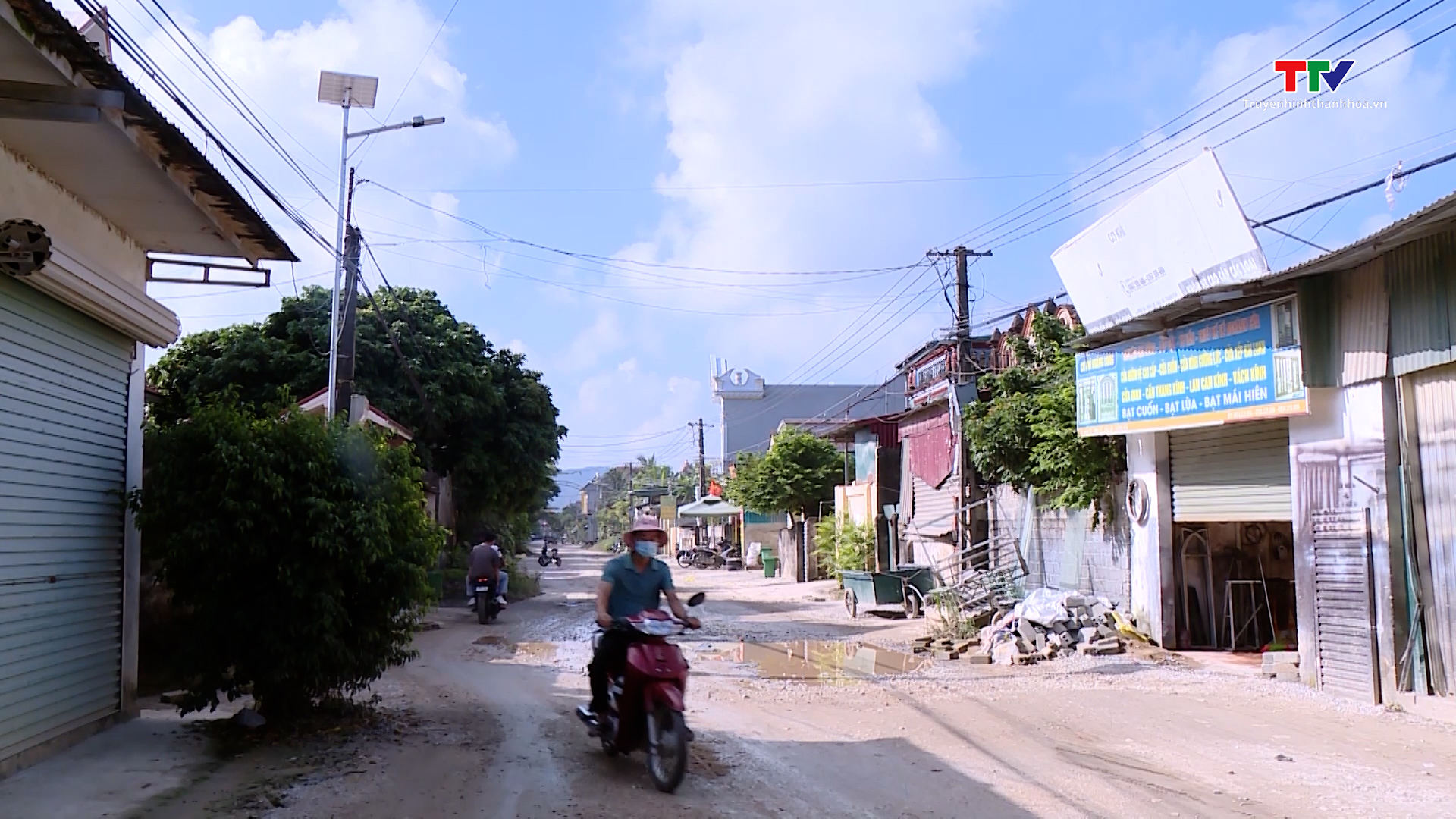 Đường tỉnh 526 qua xã Minh Lộc, huyện Hậu Lộc xuống cấp, gây ảnh hưởng đời sống nhân dân  - Ảnh 1.