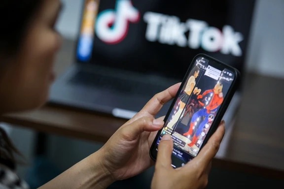 TikTok cam kết xóa bỏ tài khoản trẻ em dưới 13 tuổi, bảo vệ trẻ em - Ảnh 2.