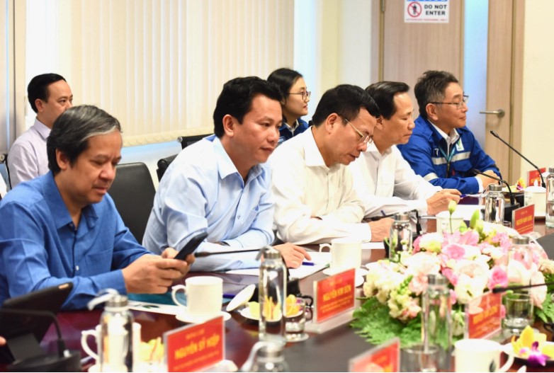 Thủ tướng Phạm Minh Chính thăm các dự án, công trình trọng điểm tại Thanh Hóa- Ảnh 10.