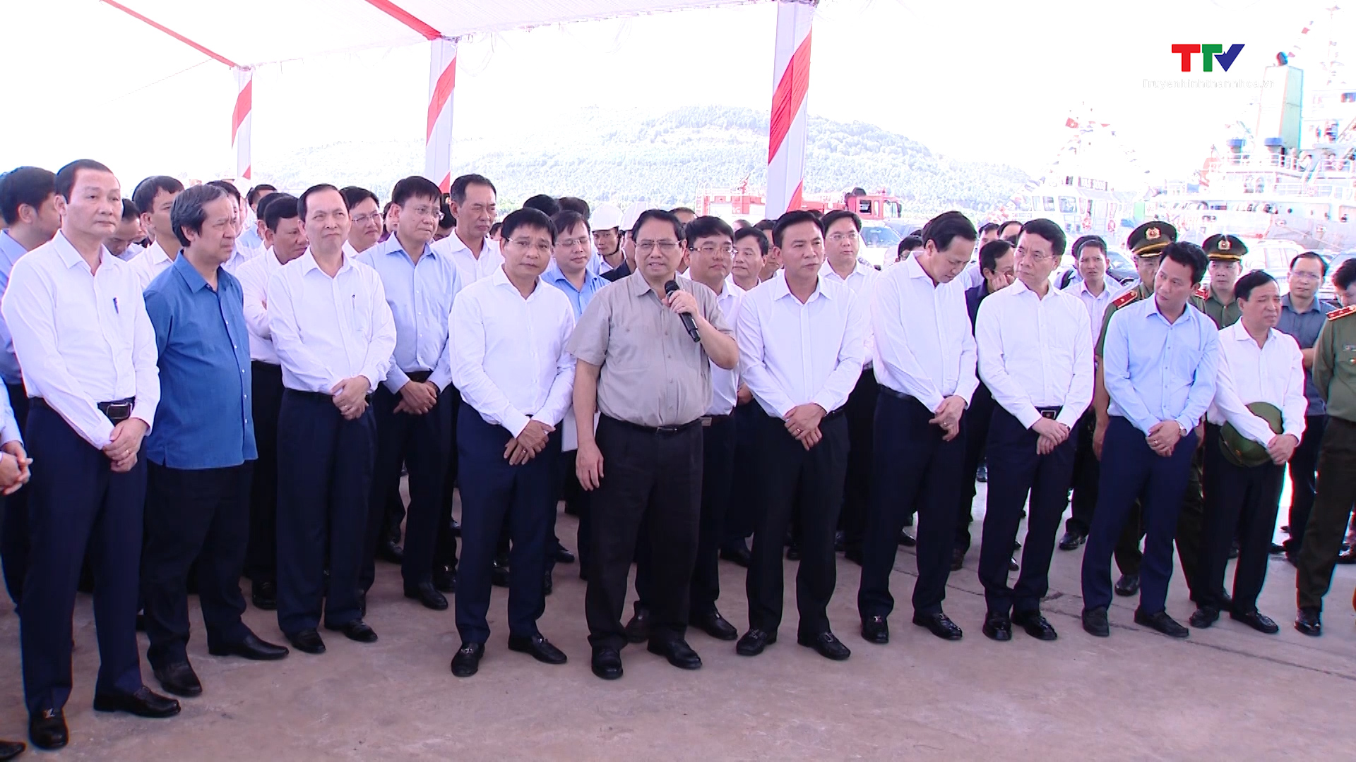 Thủ tướng Chính phủ thăm và làm việc tại Khu Kinh tế Nghi Sơn- Ảnh 3.