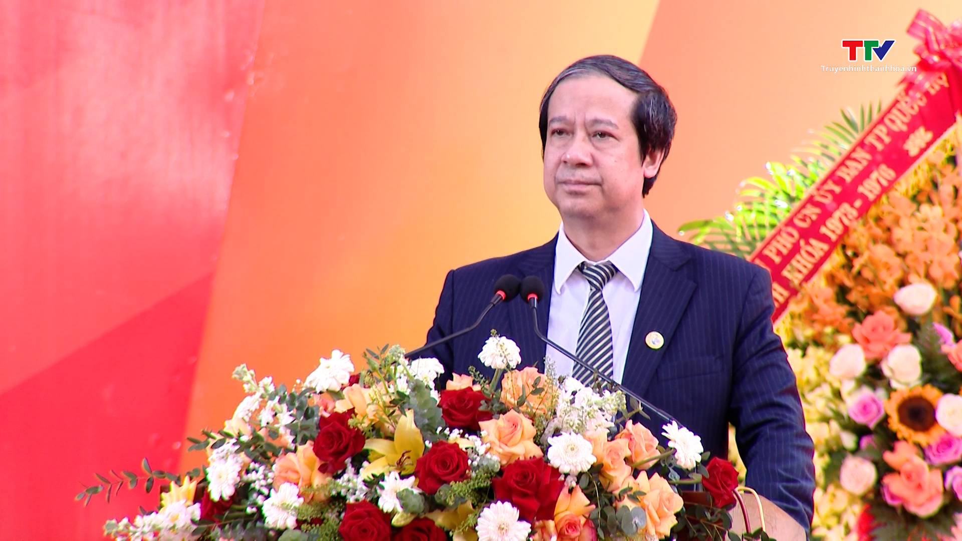 Thủ tướng Chính phủ Phạm Minh Chính dự lễ kỷ niệm 60 năm thành lập trường THPT Cẩm Thủy 1- Ảnh 5.