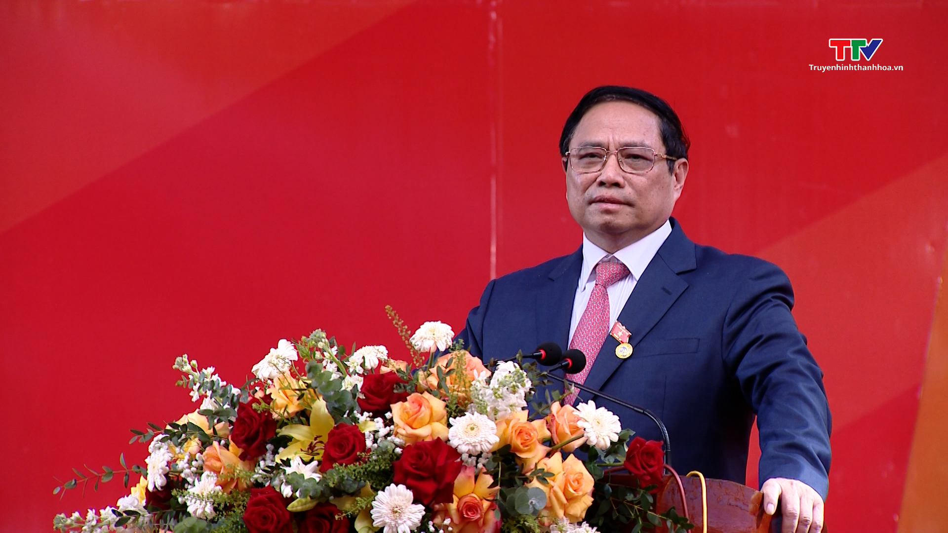Thủ tướng Chính phủ Phạm Minh Chính dự lễ kỷ niệm 60 năm thành lập trường THPT Cẩm Thủy 1- Ảnh 6.