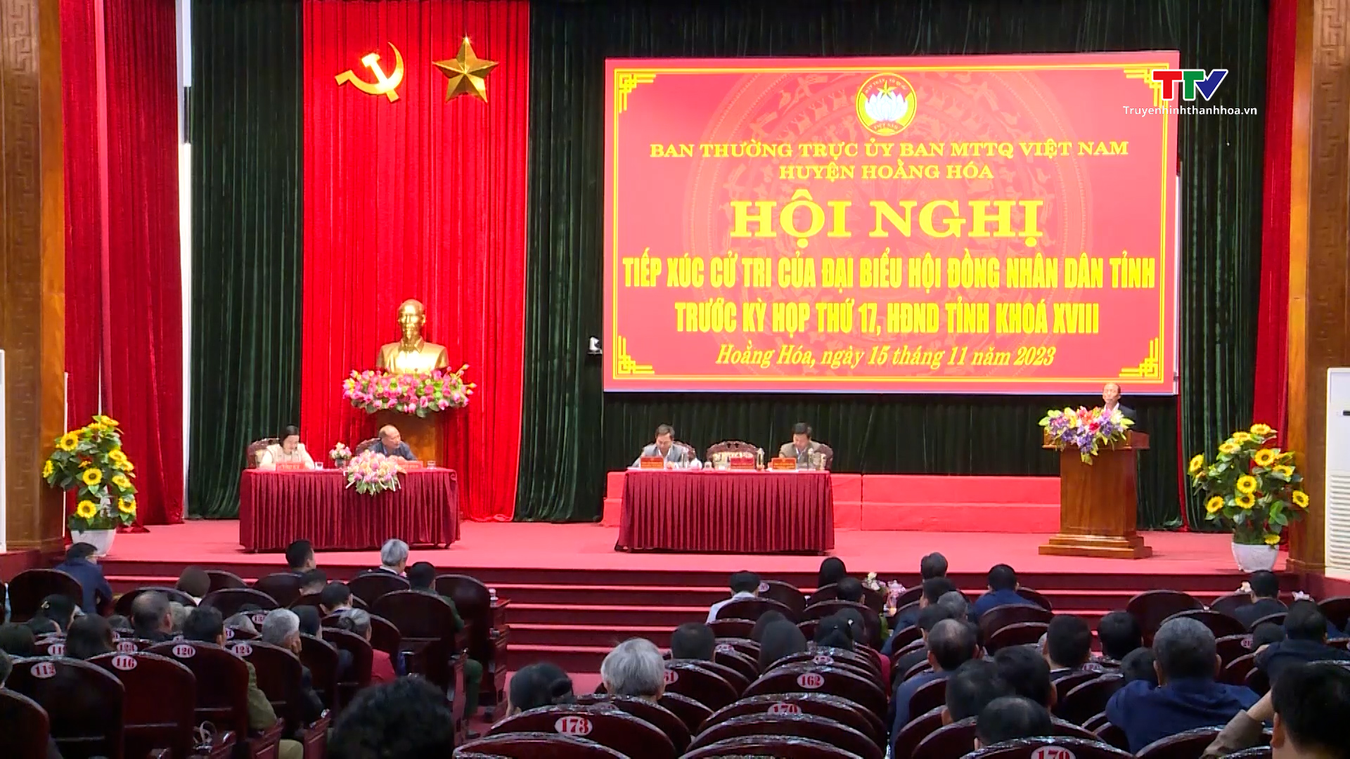 Đại biểu Hội đồng nhân dân tỉnh tiếp xúc cử tri tại huyện Hoằng Hóa- Ảnh 1.