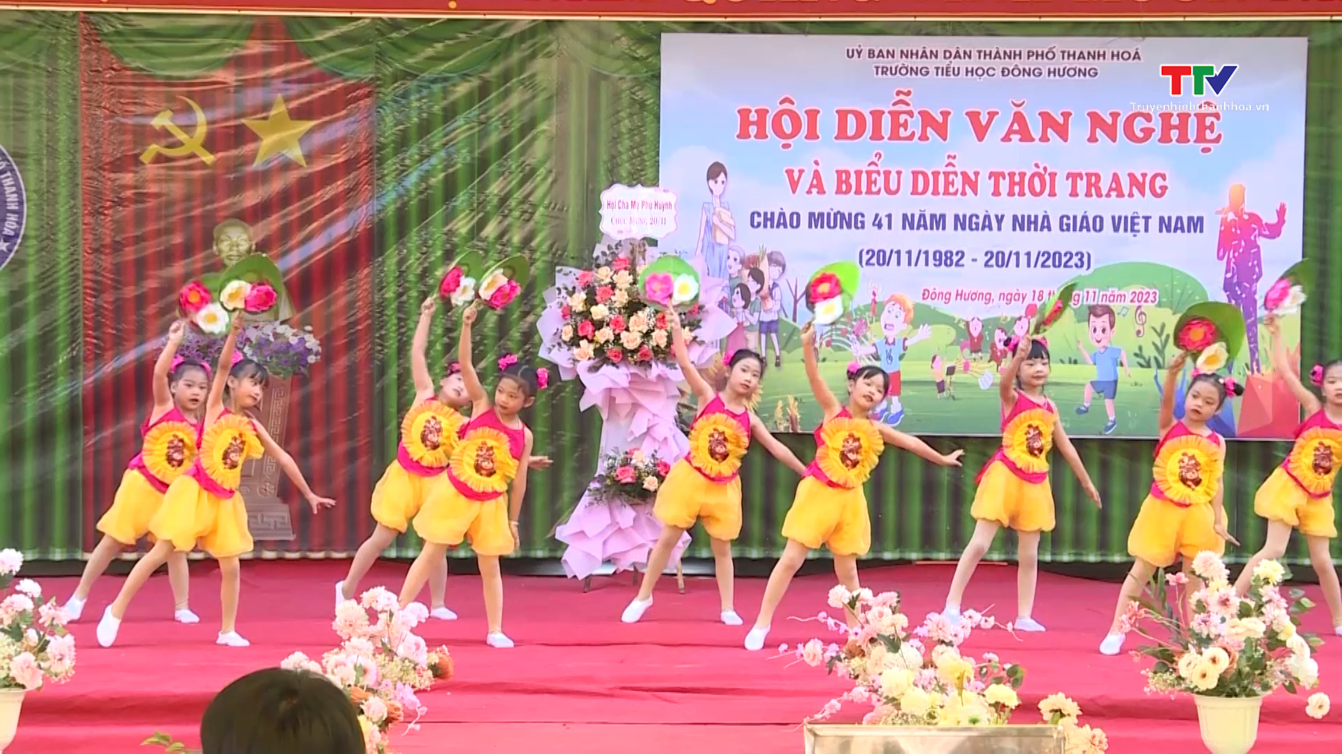 Sôi nổi các hoạt động chào mừng ngày Nhà giáo Việt Nam- Ảnh 2.