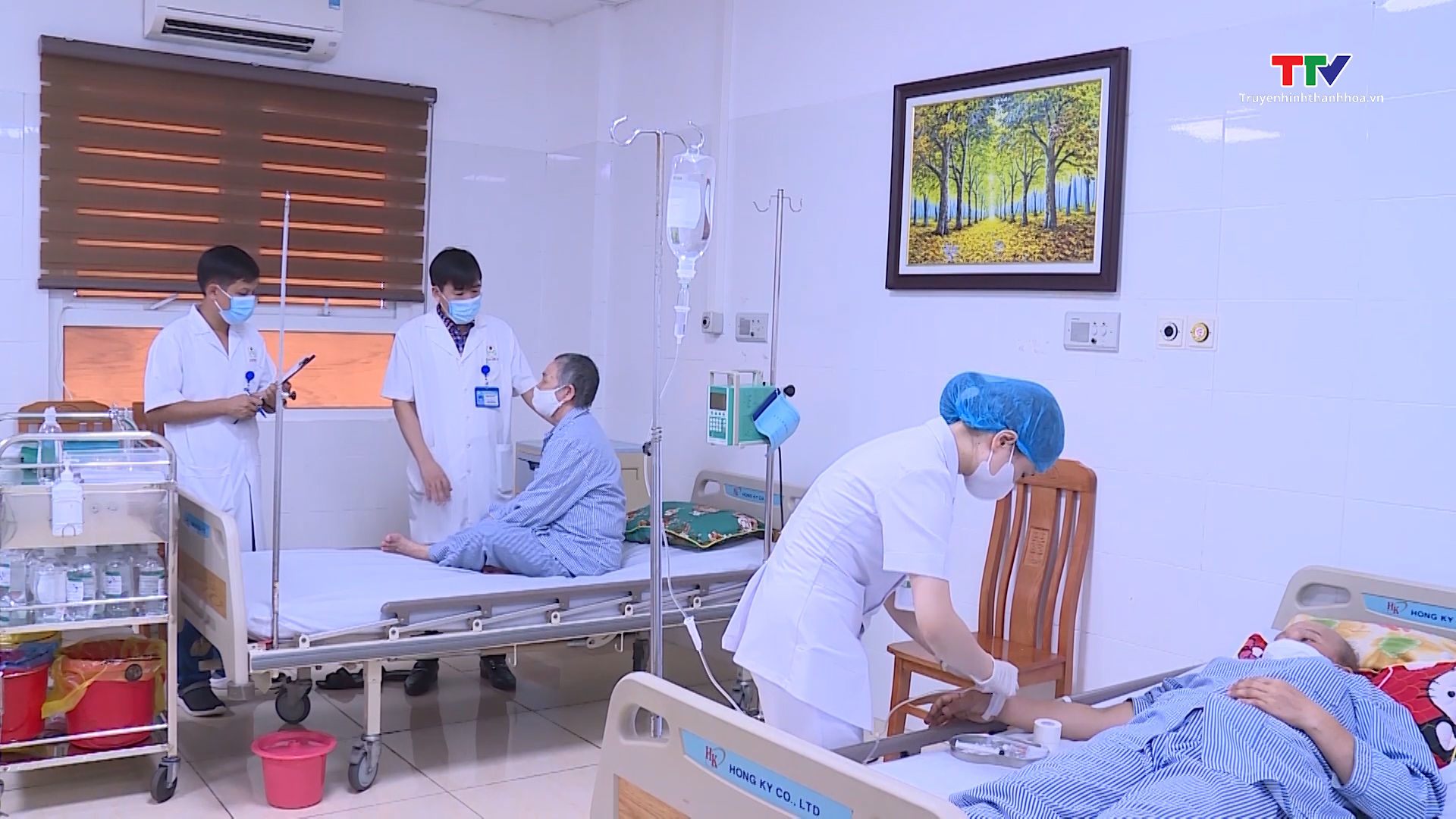 Thanh Hoá lần đầu tiên phẫu thuật cắt bỏ toàn bộ bàng quang điều trị bị ung thư- Ảnh 3.