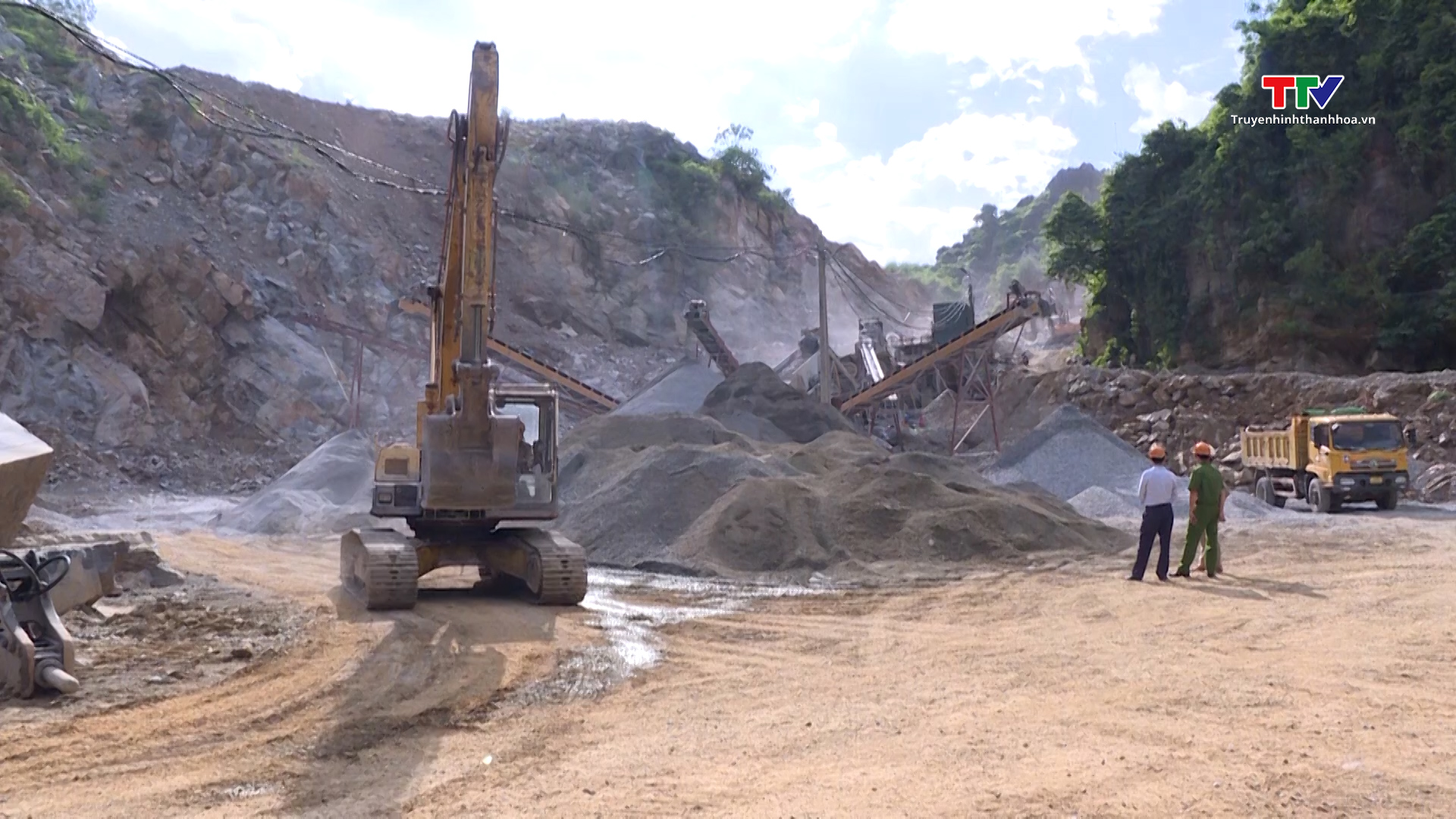 Cần nâng cao các biện pháp đảm bảo an toàn tại các mỏ khai thác đá- Ảnh 1.