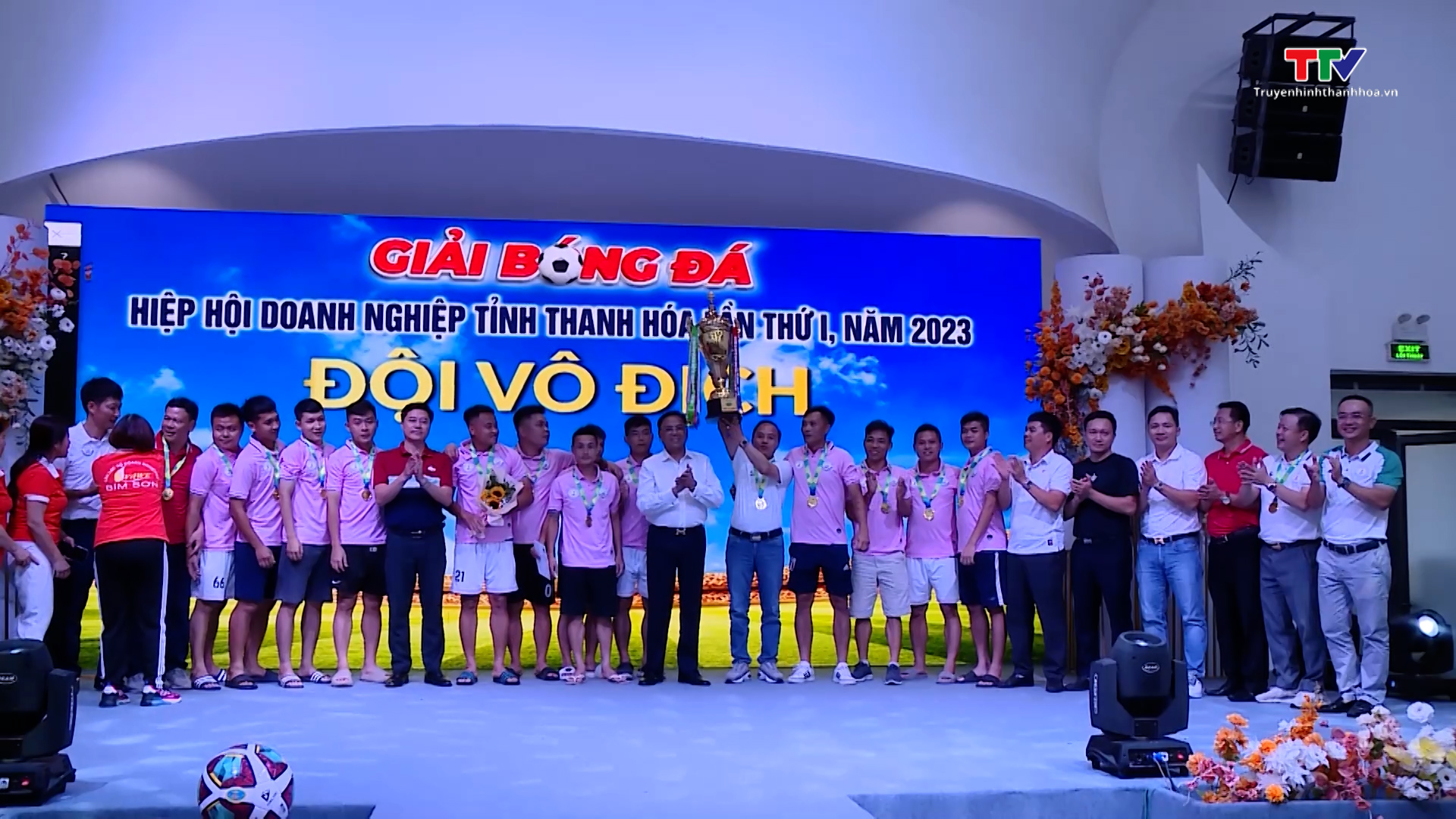 Bế mạc Giải bóng đá Hiệp hội Doanh nghiệp tỉnh Thanh Hóa lần thứ nhất, năm 2023 - Ảnh 3.