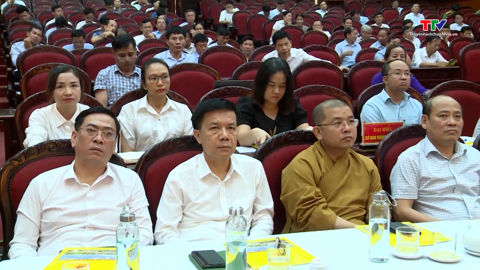 Đại biểu HĐND tỉnh tiếp xúc cử tri huyện Quảng Xương - Ảnh 4.