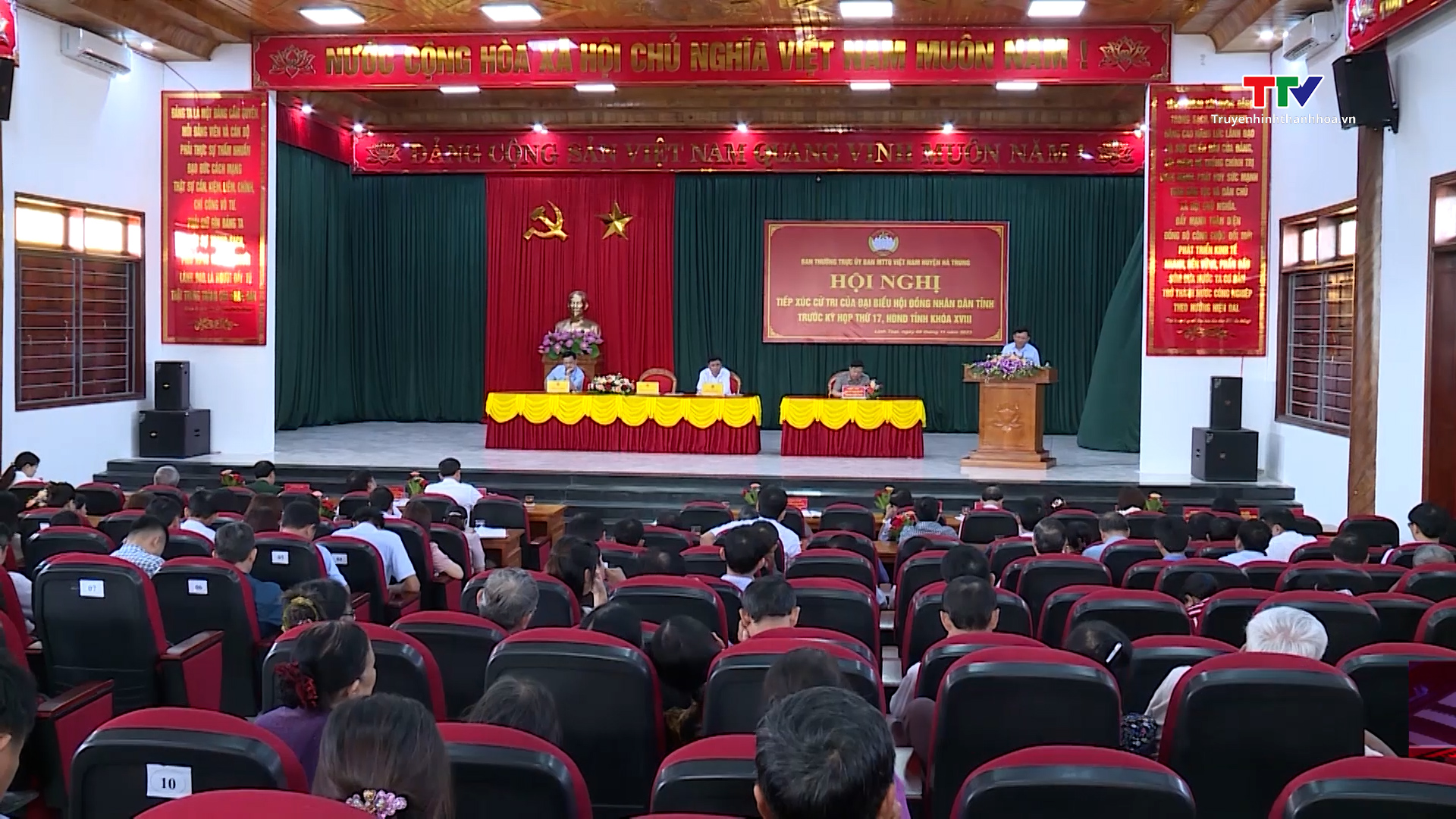 Đại biểu Hội đồng nhân dân tỉnh tiếp xúc cử tri huyện Hà Trung - Ảnh 2.