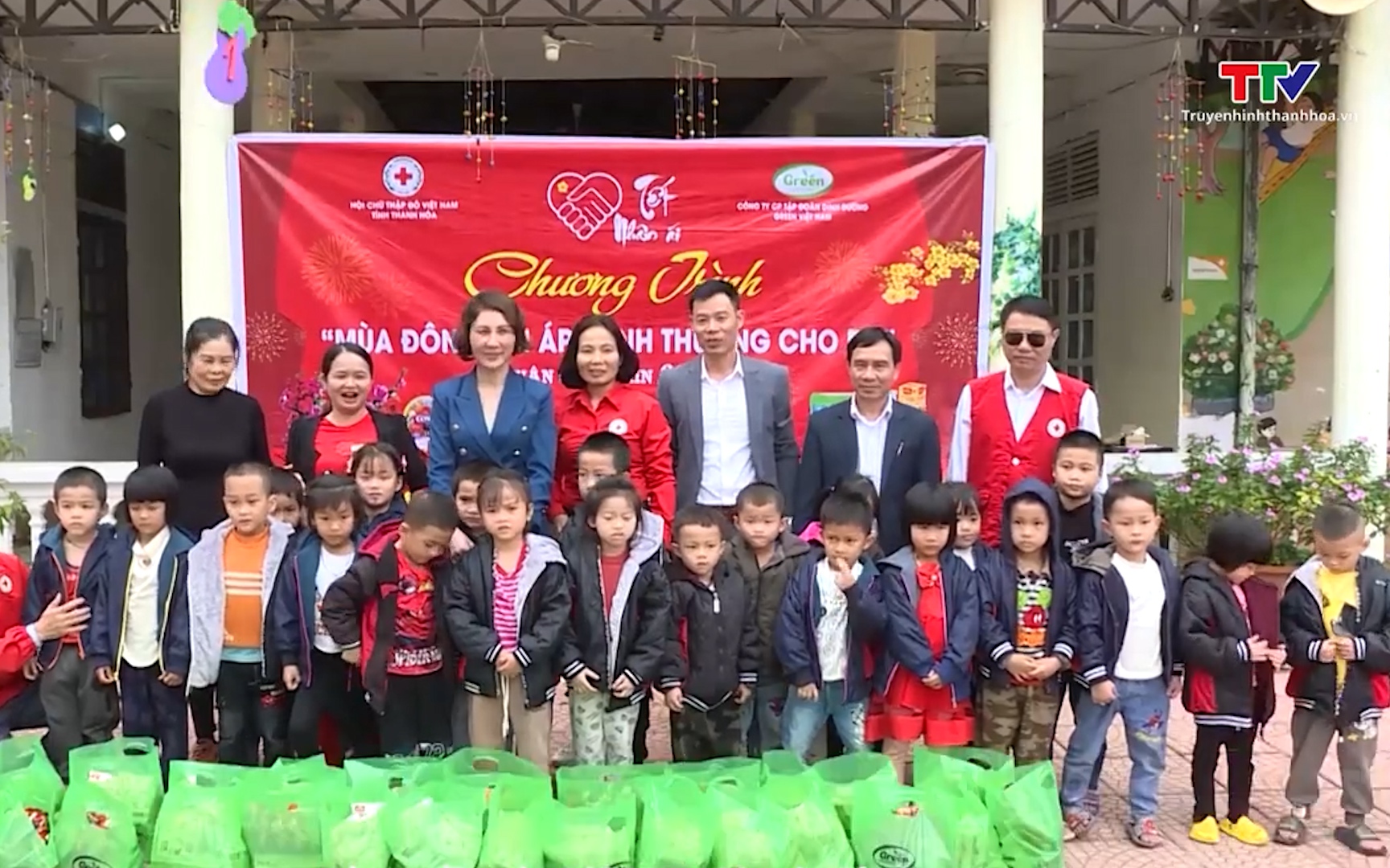 Chương trình ''Tết nhân ái'', ''Mùa đông ấm áp - Tình thương cho em'' Xuân Giáp Thìn 2024