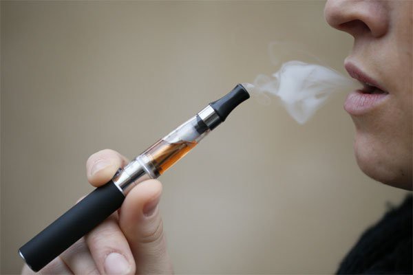 WHO khuyến nghị: Việt Nam cấm thuốc lá điện tử- Ảnh 1.