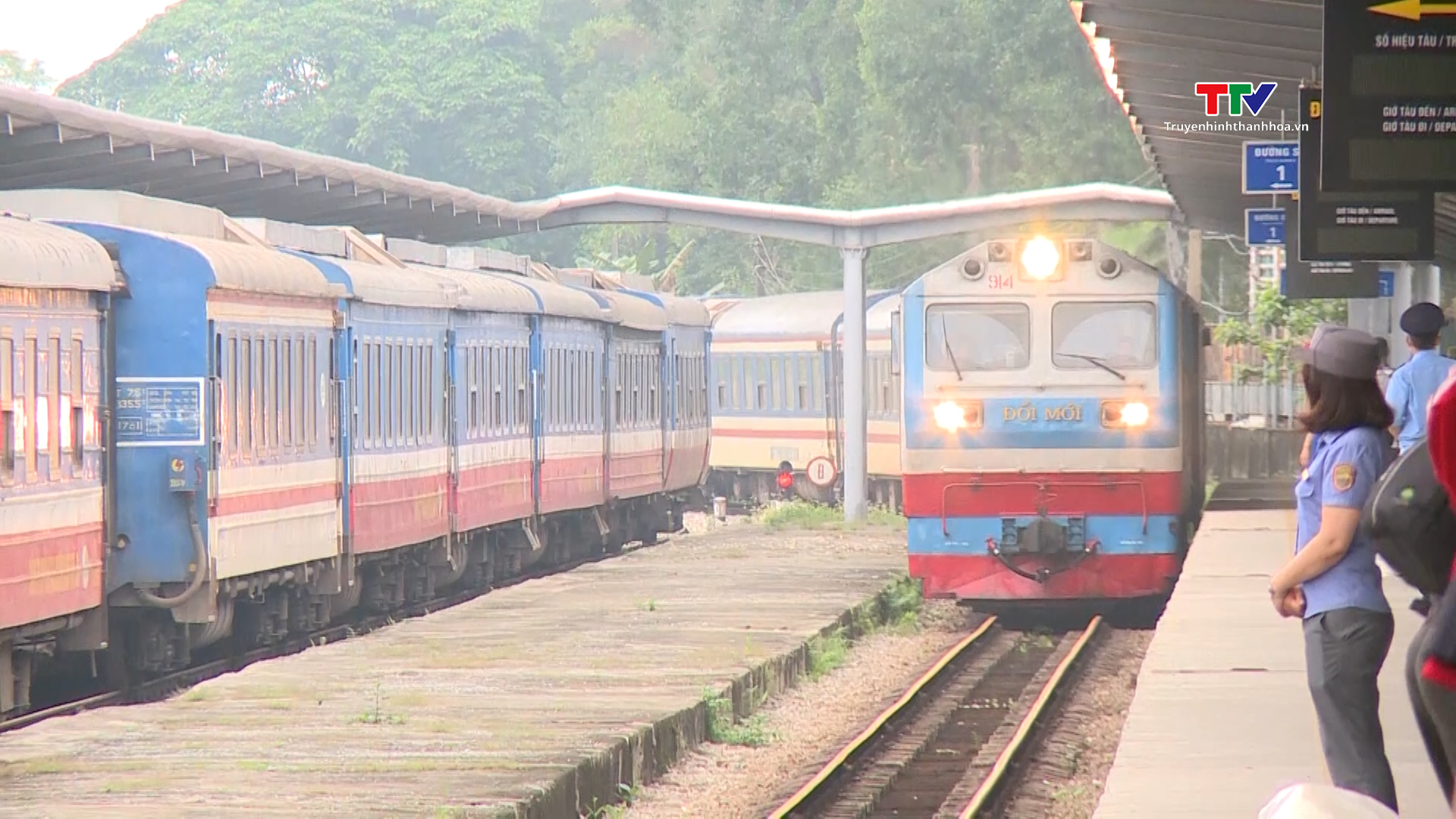 Chạy thêm 02 chuyến tàu Hà Nội - Thanh Hóa dịp Tết dương lịch 2024- Ảnh 1.