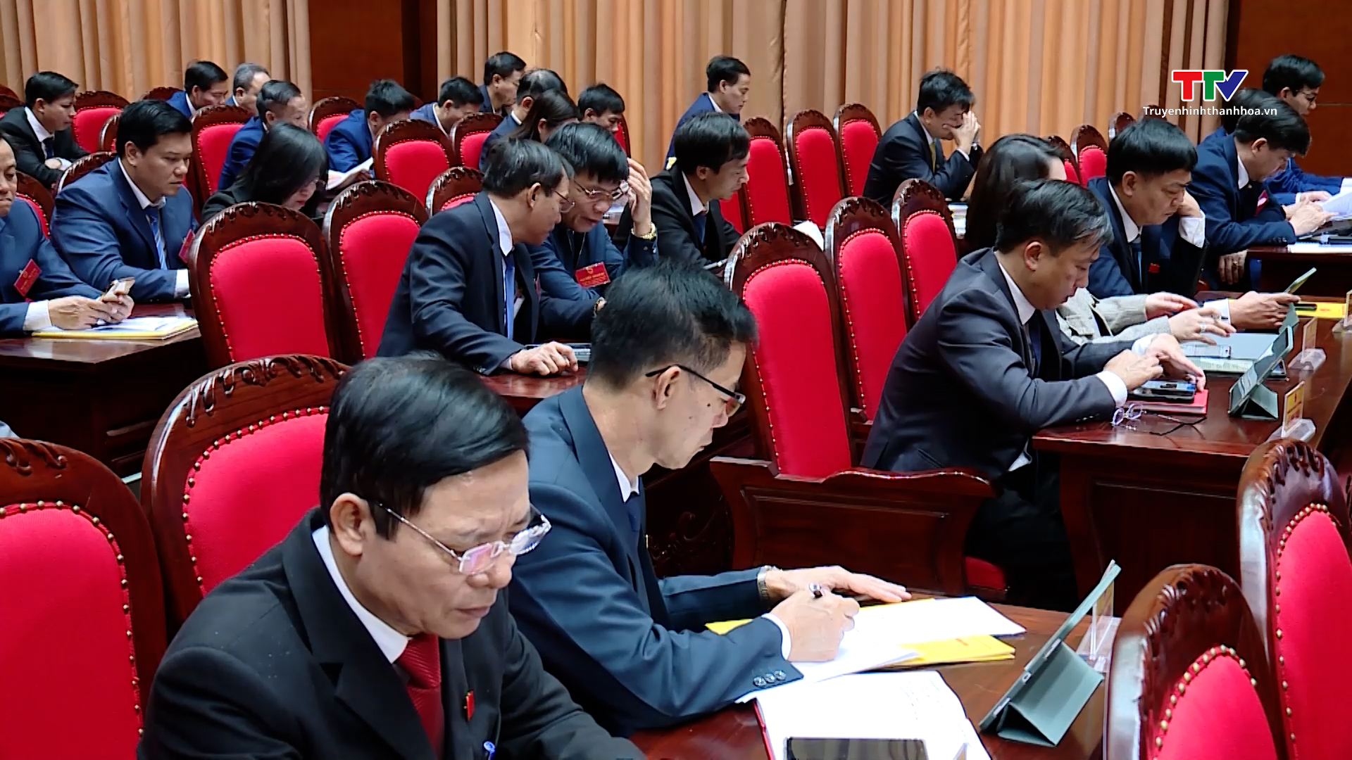 Khai mạc kỳ họp thứ 12 Hội đồng nhân dân thành phố Thanh Hóa khóa XXII, nhiệm kỳ 2021 - 2026- Ảnh 2.