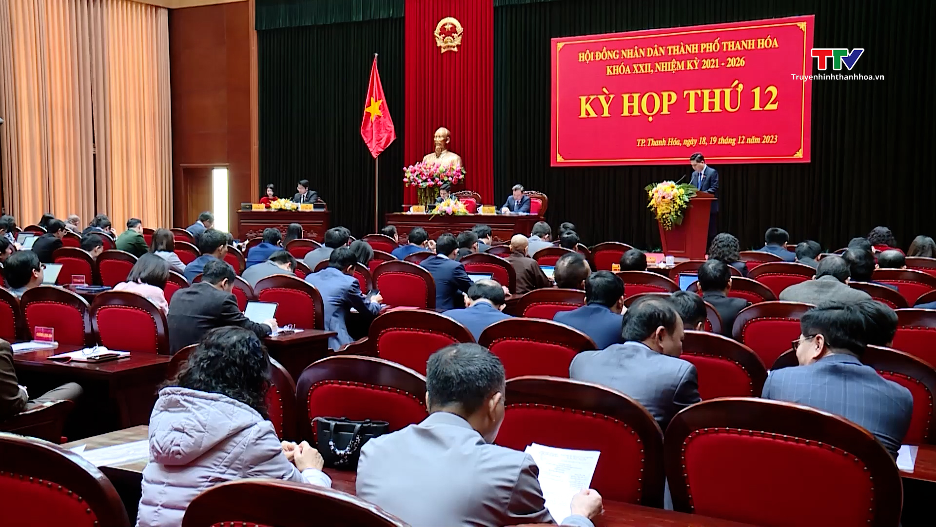 Khai mạc kỳ họp thứ 12 Hội đồng nhân dân thành phố Thanh Hóa khóa XXII, nhiệm kỳ 2021 - 2026- Ảnh 3.