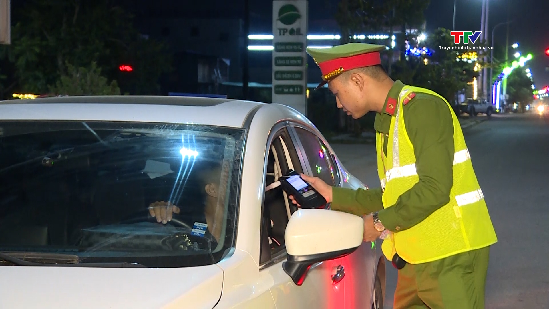 Công an huyện Triệu Sơn tăng cường đảm bảo trật tự an toàn giao thông cuối năm- Ảnh 1.