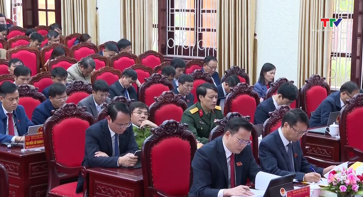 Hội đồng nhân dân huyện Thiệu Hoá khai mạc trọng thể Kỳ họp thứ 12, khoá XIV, nhiệm kỳ 2021 - 2026- Ảnh 2.