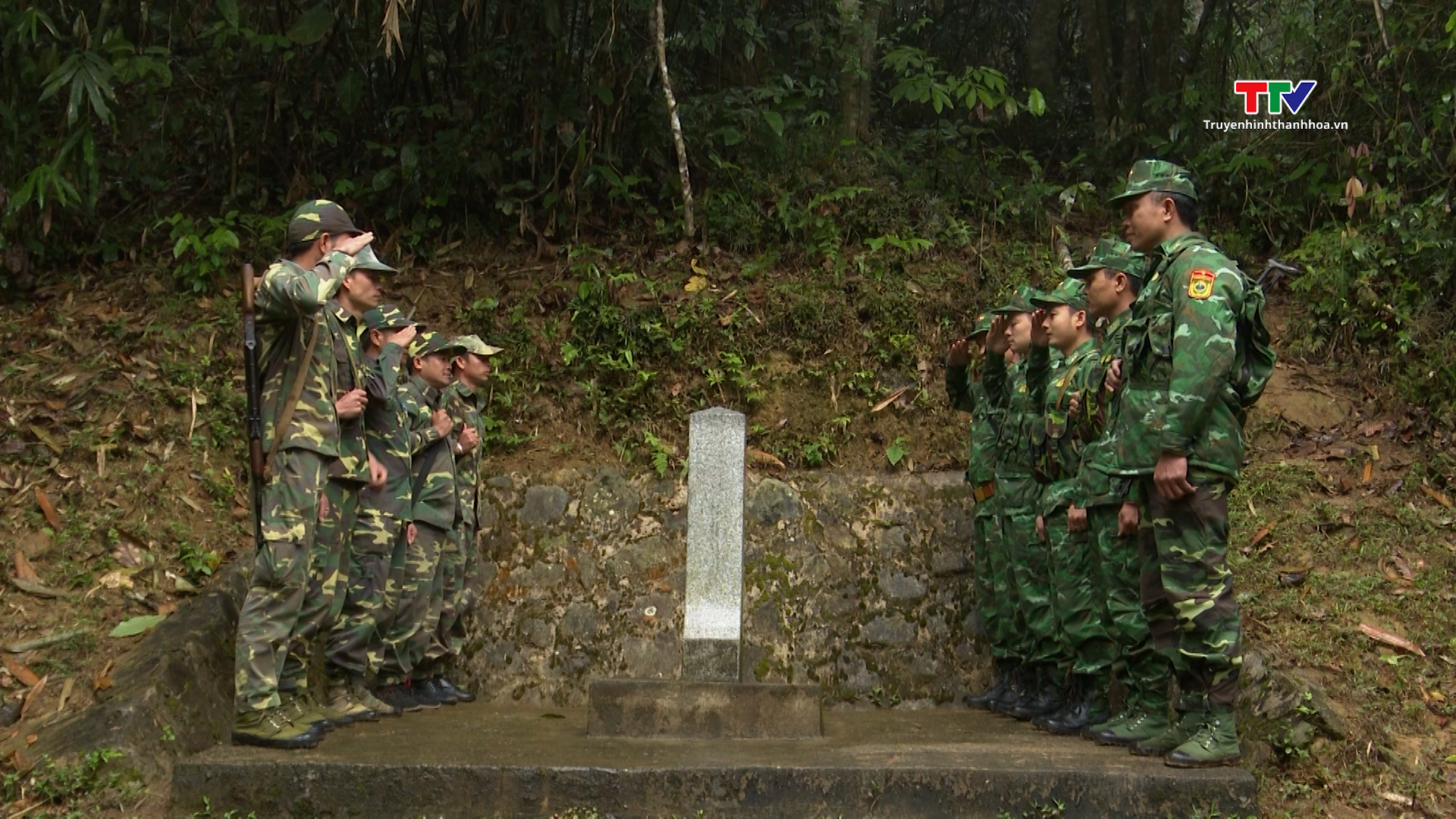 Những “cột mốc sống” nơi biên giới Việt Lào- Ảnh 7.