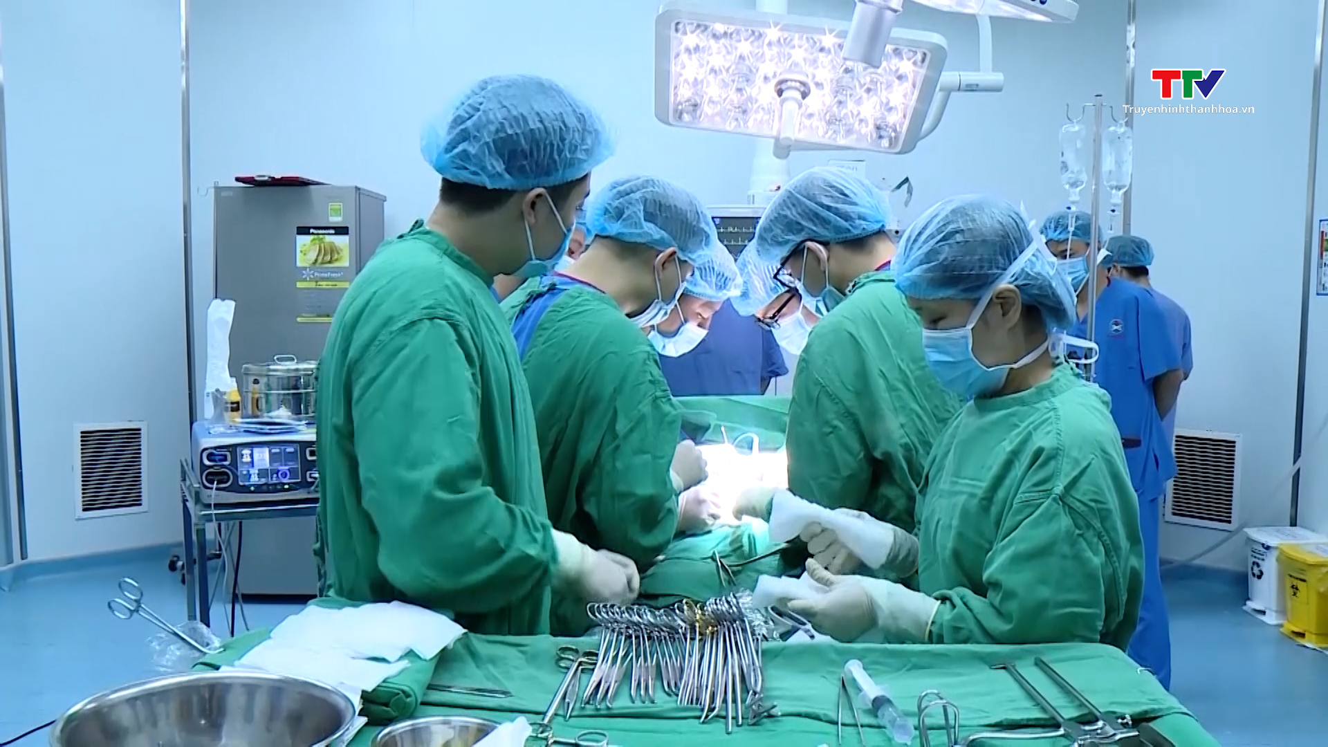 Bệnh viện Ung bướu tỉnh Thanh Hoá làm chủ kỹ thuật cắt bàng quang điều trị ung thư- Ảnh 1.
