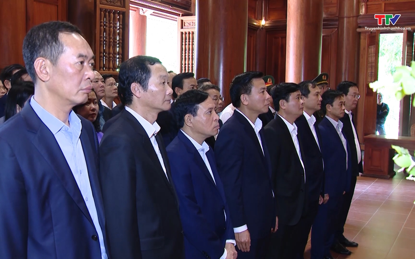 Đoàn đại biểu 3 tỉnh Thanh Hóa - Nghệ An - Hà Tĩnh dâng hương tưởng niệm Chủ tịch Hồ Chí Minh tại Khu di tích Quốc gia đặc biệt Kim Liên