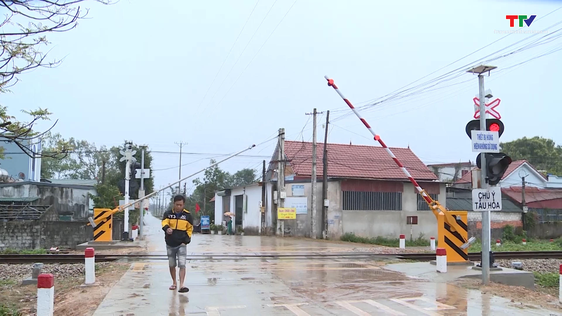 Công ty cổ phần đường sắt Thanh Hoá tăng cường đảm bảo an toàn tại các đường ngang dân sinh - Ảnh 3.