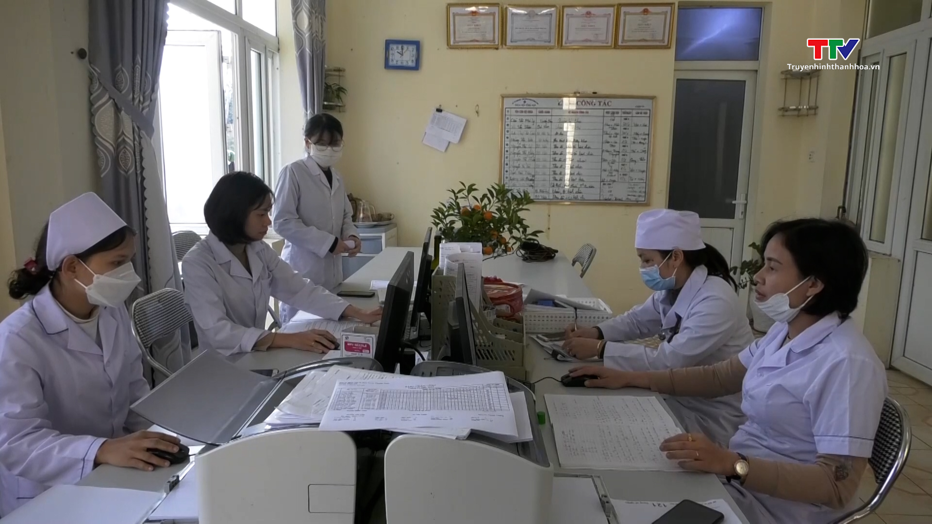 Bệnh viện Đa khoa huyện Thường Xuân làm tốt công tác chăm sóc sức khỏe nhân dân - Ảnh 2.