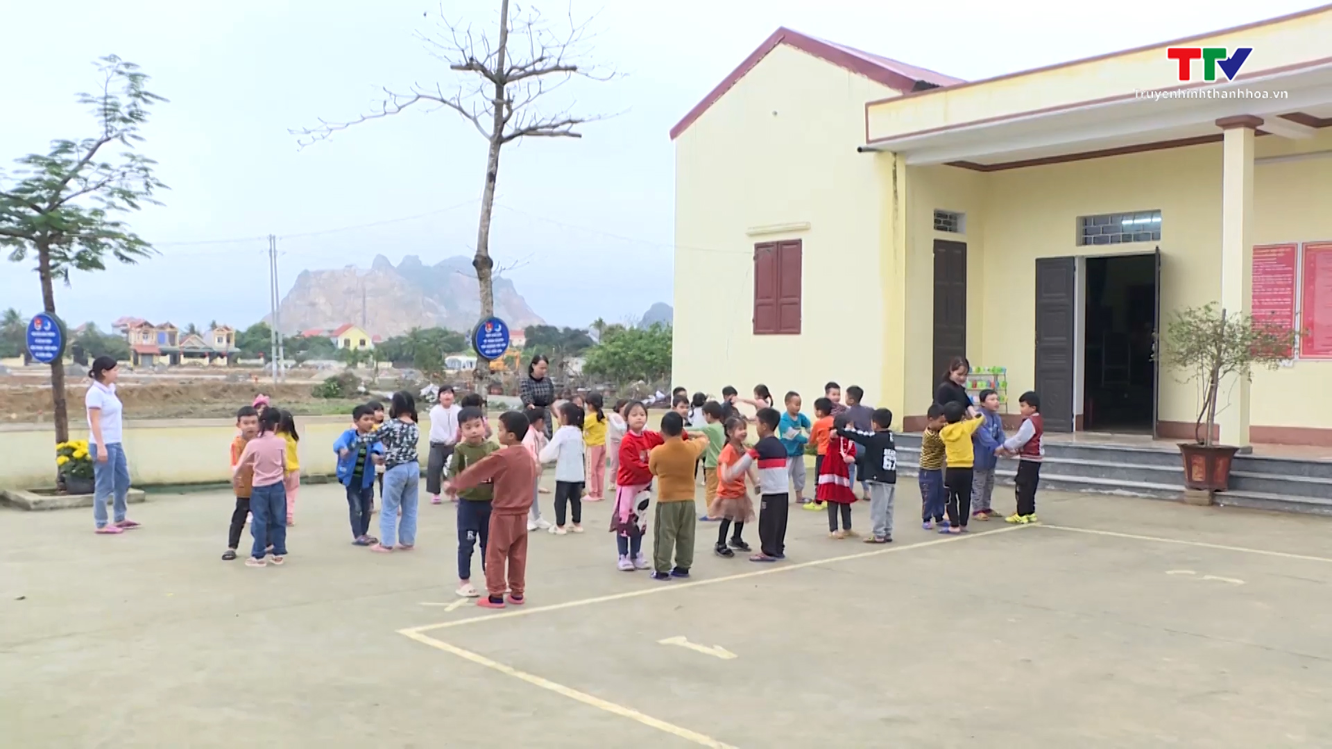 Xã Đông Quang, huyện Đông Sơn đã bố trí cho học sinh mầm non đi học trở lại - Ảnh 2.