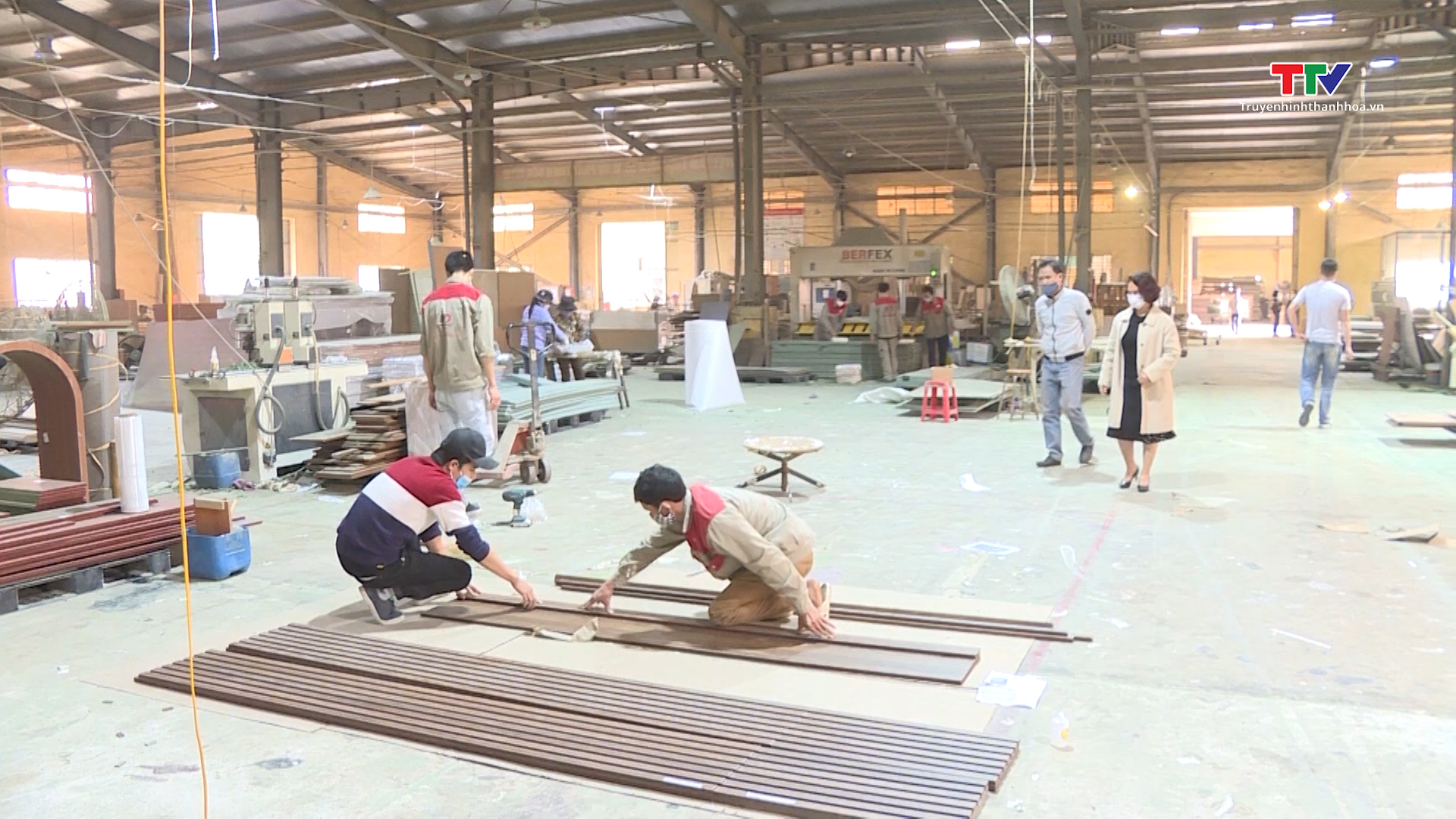 Doanh nghiệp tìm kiếm đơn hàng, đảm bảo ổn định sản xuất - Ảnh 5. Doanh nghiệp tìm kiếm đơn hàng, đảm bảo ổn định sản xuất - Ảnh 5.