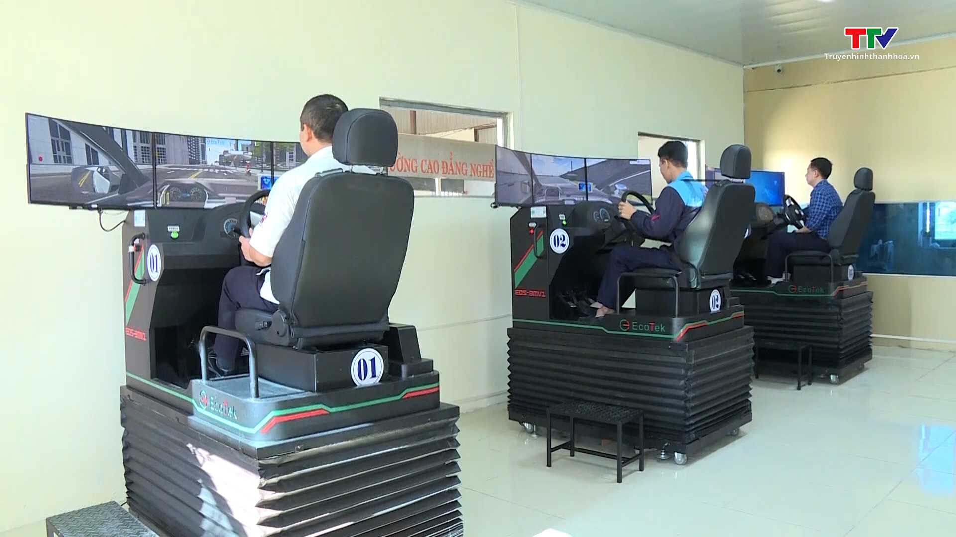 Sở Giao thông vận tải Thanh Hóa yêu cầu các cơ sở đào tạo lái xe hoàn thành lắp đặt cabin học lái xe ô tô - Ảnh 4.