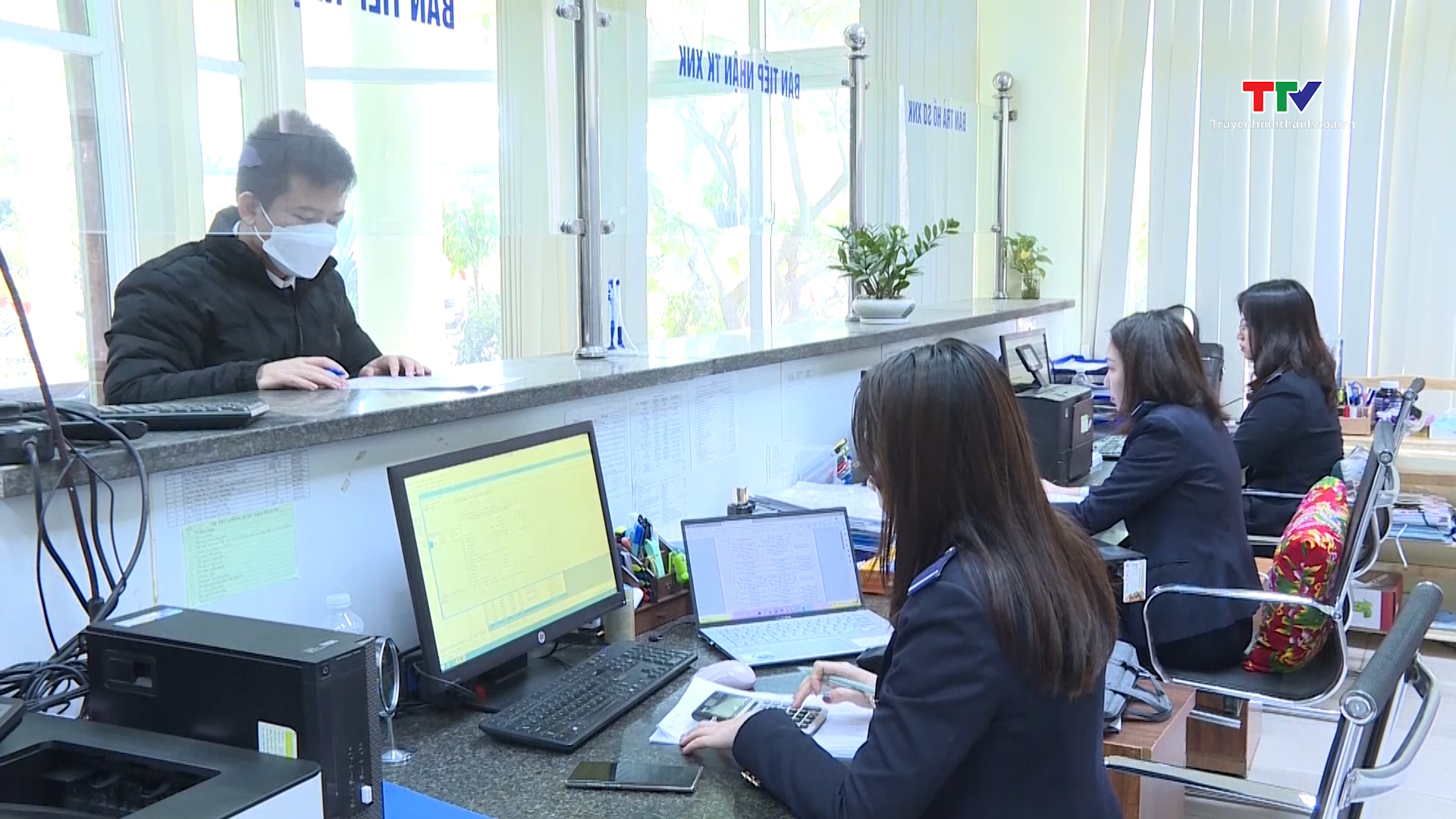 Hải quan Thanh Hóa triển khai nhiều giải pháp hỗ trợ doanh nghiệp - Ảnh 2. Hải quan Thanh Hóa triển khai nhiều giải pháp hỗ trợ doanh nghiệp - Ảnh 2.