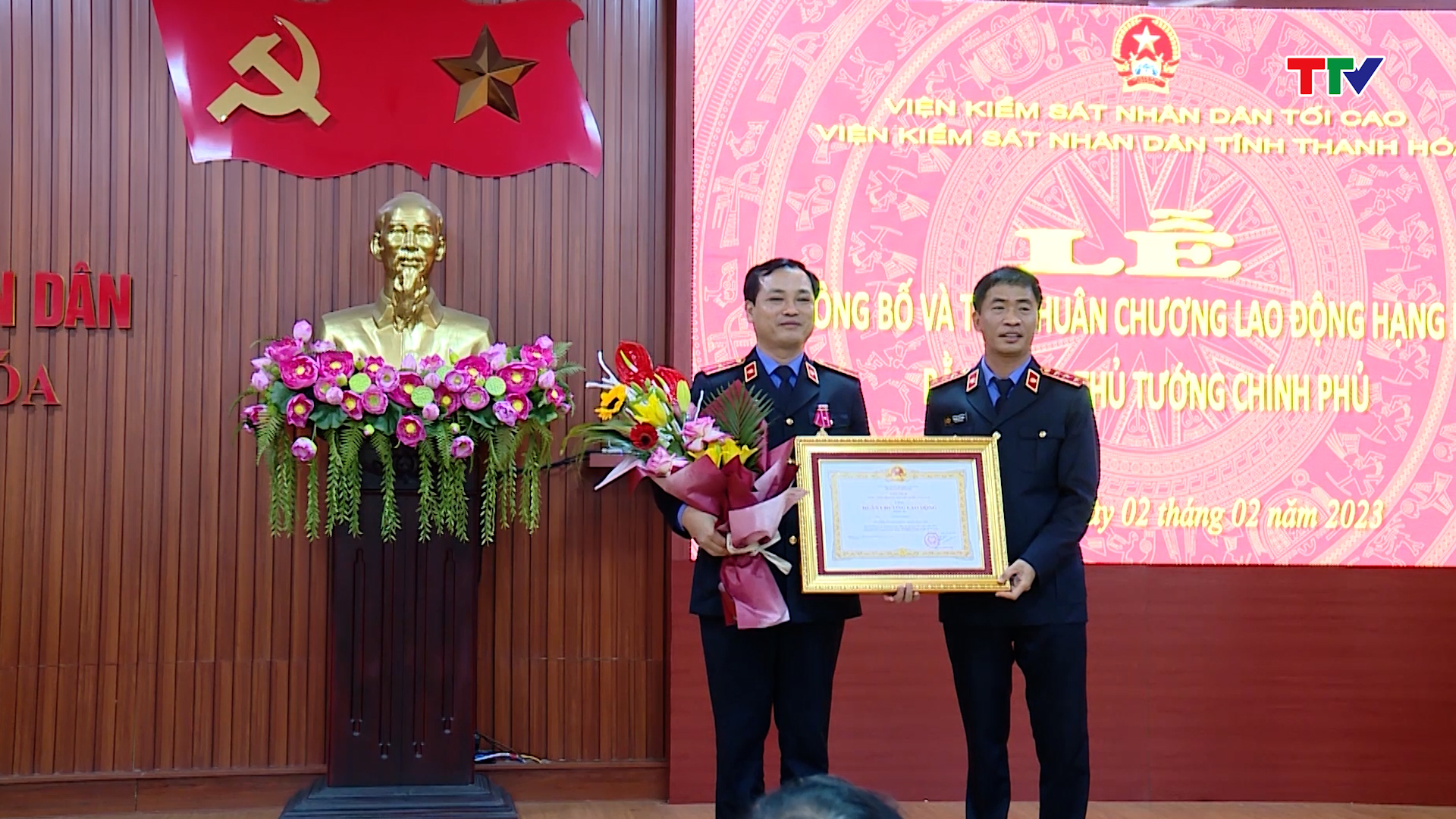 Lễ công bố và trao quyết định bổ nhiệm chức vụ Phó viện trưởng Viện kiểm sát Nhân dân tỉnh Thanh Hoá - Ảnh 2.