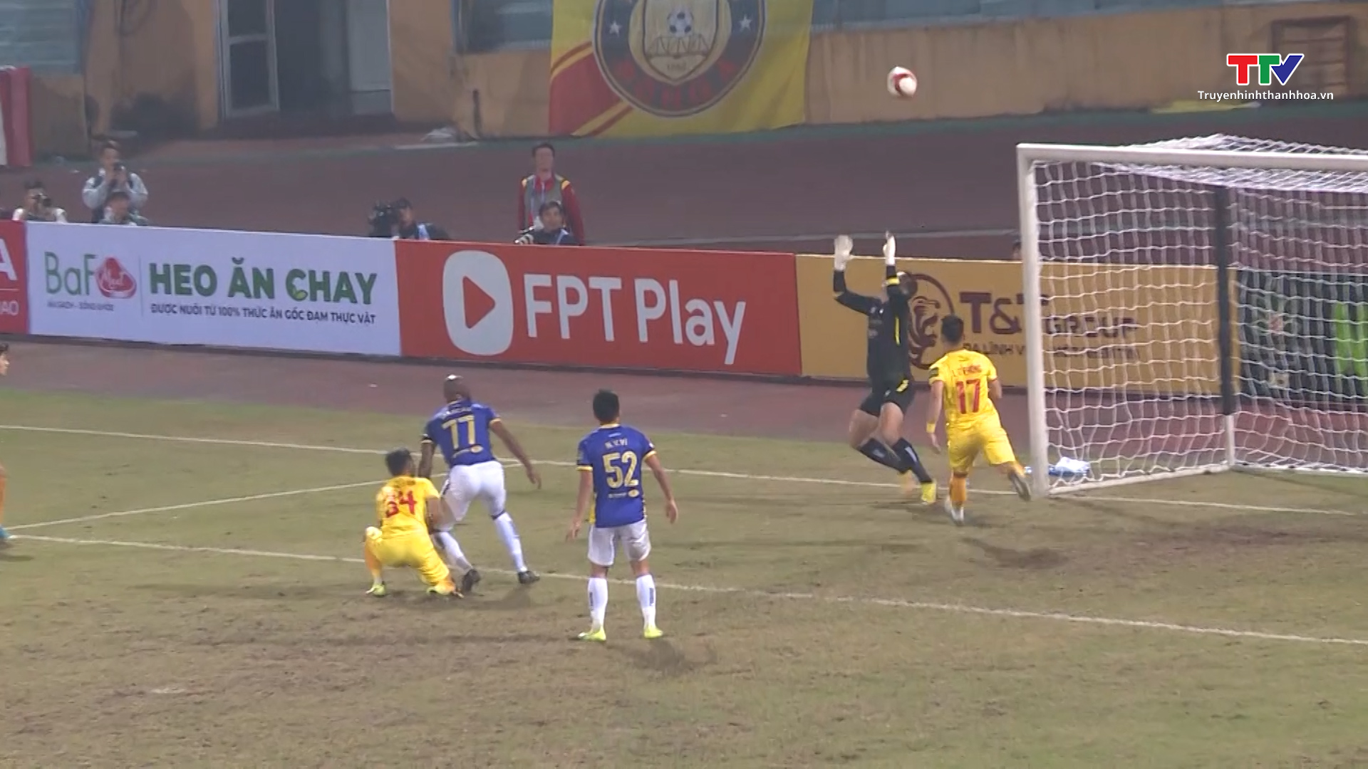 Vòng 4 V.League: cầm hòa ĐKVĐ Hà Nội, Đông Á Thanh Hóa tiếp tục nối dài thành tích bất bại - Ảnh 3.