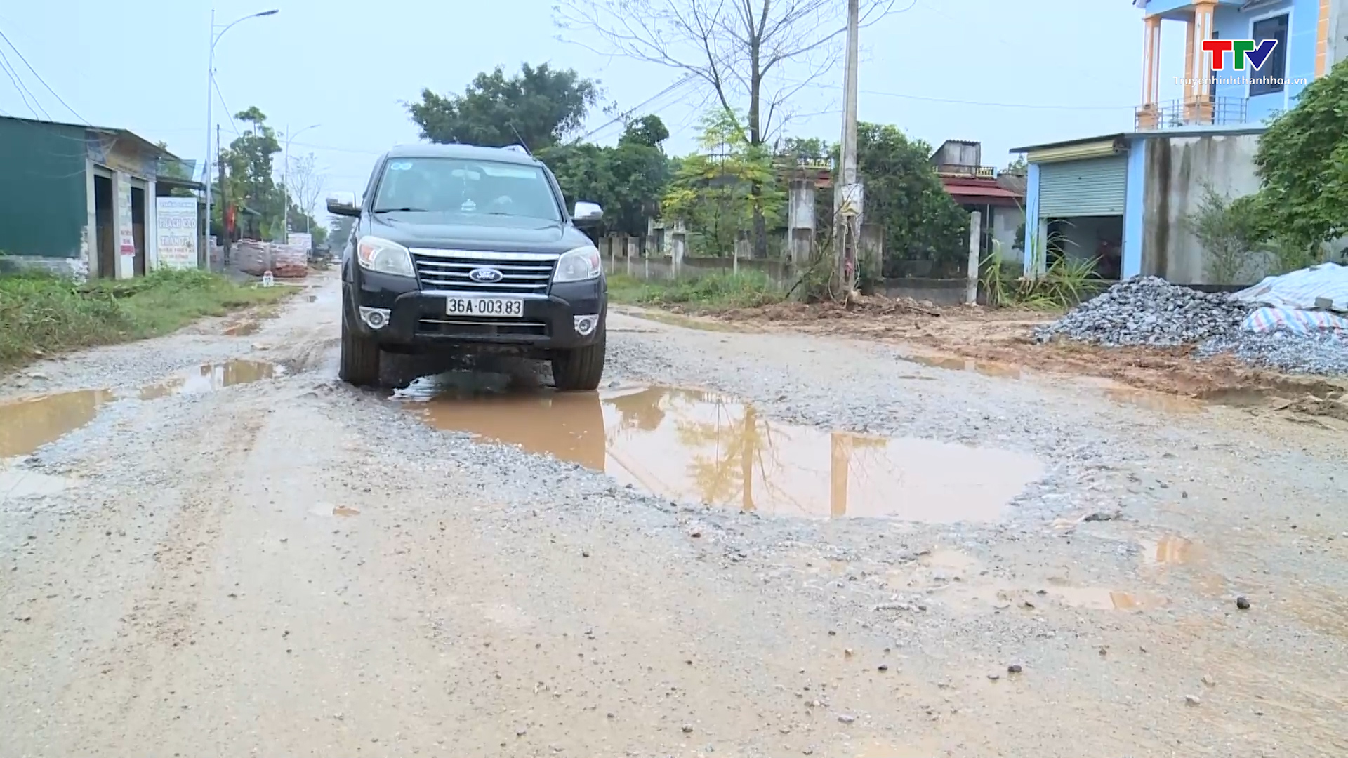Nhiều tuyến đường trên địa bàn tỉnh Thanh Hoá xuống cấp khi thi công cao tốc Bắc - Nam  - Ảnh 3.