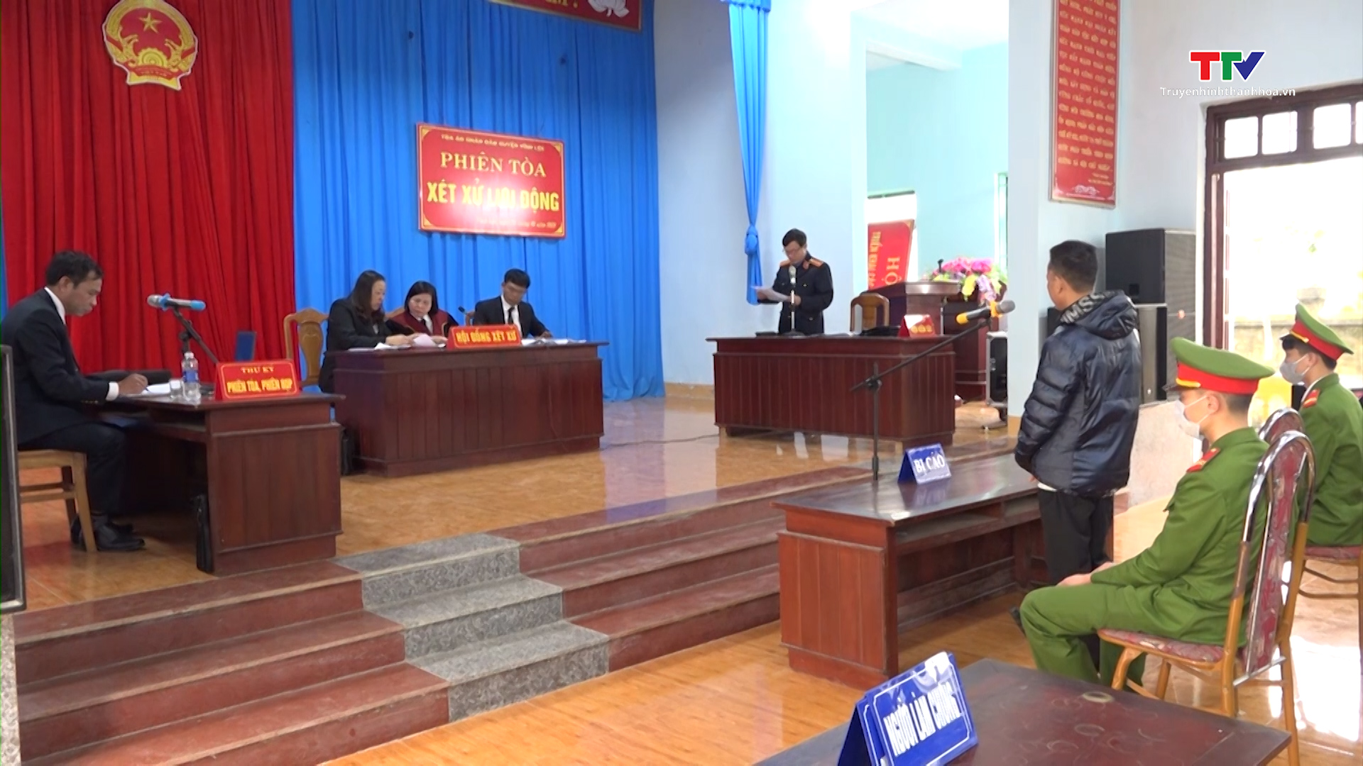 Tòa án Nhân dân huyện Vĩnh Lộc tổ chức xét xử lưu động kết hợp tuyên truyền, phổ biến giáo dục pháp luật - Ảnh 2.