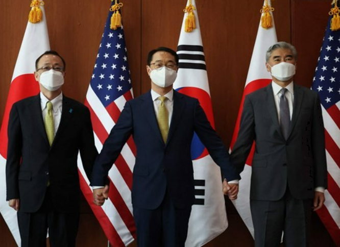 Hàn-Mỹ-Nhật sẽ nhóm họp thảo luận về tình hình an ninh trên bán đảo Triều Tiên - Ảnh 1.