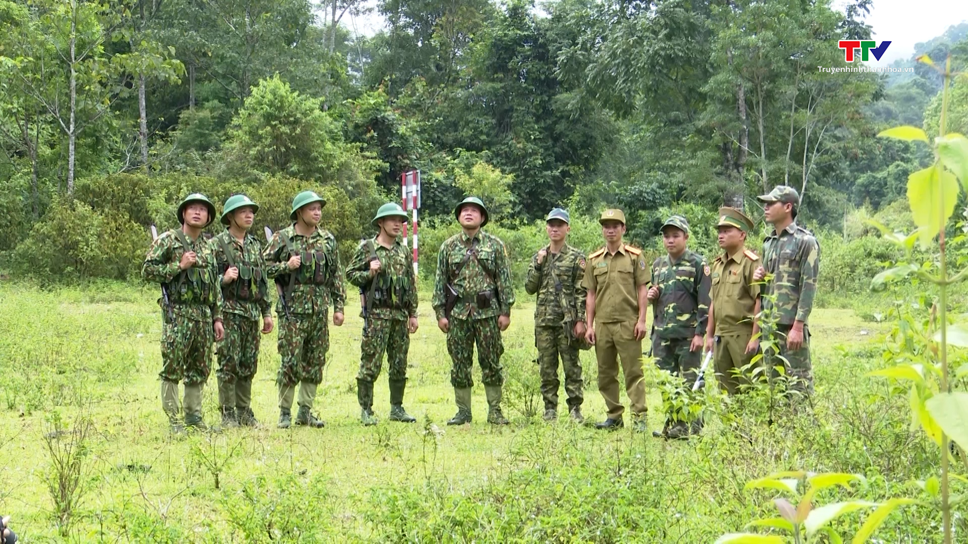Thắt chặt tình đoàn kết đặc biệt giữa lực lượng bảo vệ biên giới 2 nước Việt - Lào - Ảnh 4.