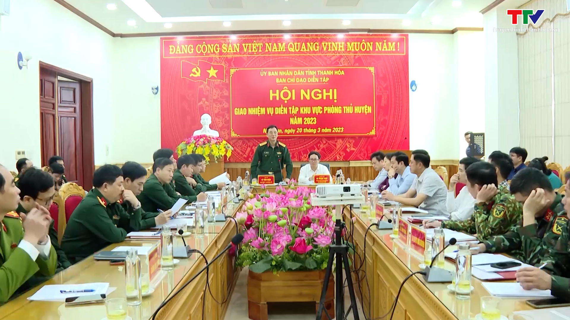 Chỉ huy trưởng Bộ CHQS tỉnh giao nhiệm vụ diễn tập tại huyện Nga Sơn và Thị xã Bỉm Sơn - Ảnh 3.