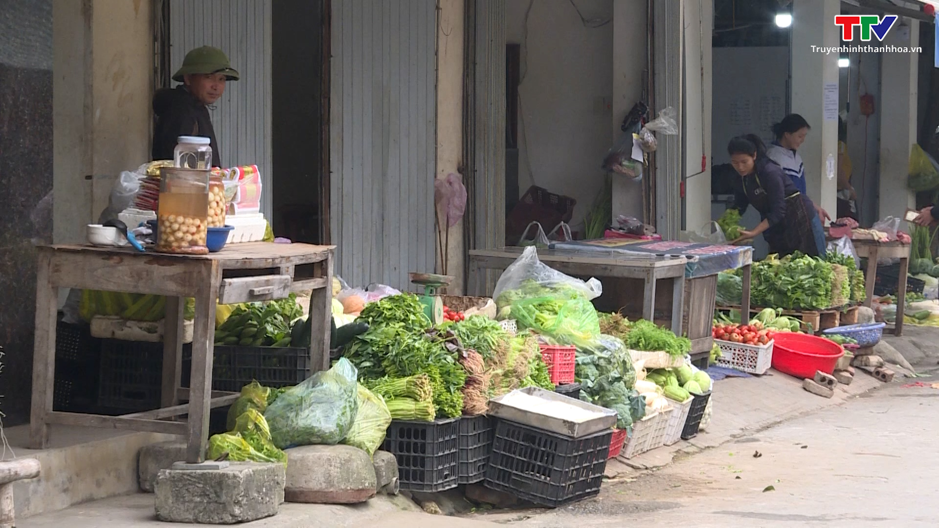 Cần sớm có giải pháp xóa bỏ “chợ cóc”, chợ tạm trên địa bàn thành phố Thanh Hóa  - Ảnh 4.