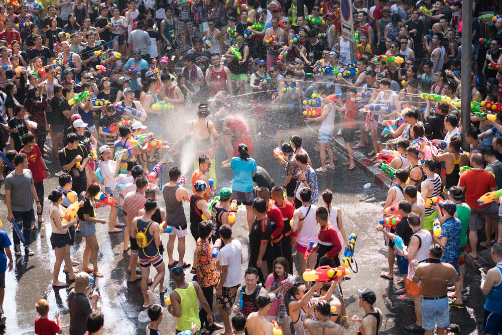 Thái Lan tổ chức Tết Songkran với quy mô hoành tráng nhằm thúc đẩy du lịch - Ảnh 1.