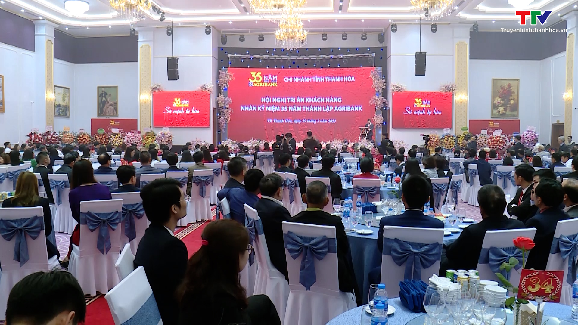 Agribank Thanh Hoá hội nghị tri ân khách hàng nhân kỷ niệm 35 năm thành lập - Ảnh 2.
