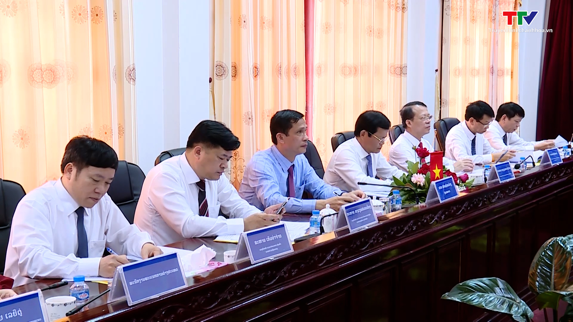 Hội đồng Nhân dân 2 tỉnh Thanh Hoá - Hủa Phăn hội đàm trao đổi kinh nghiệm  - Ảnh 4.