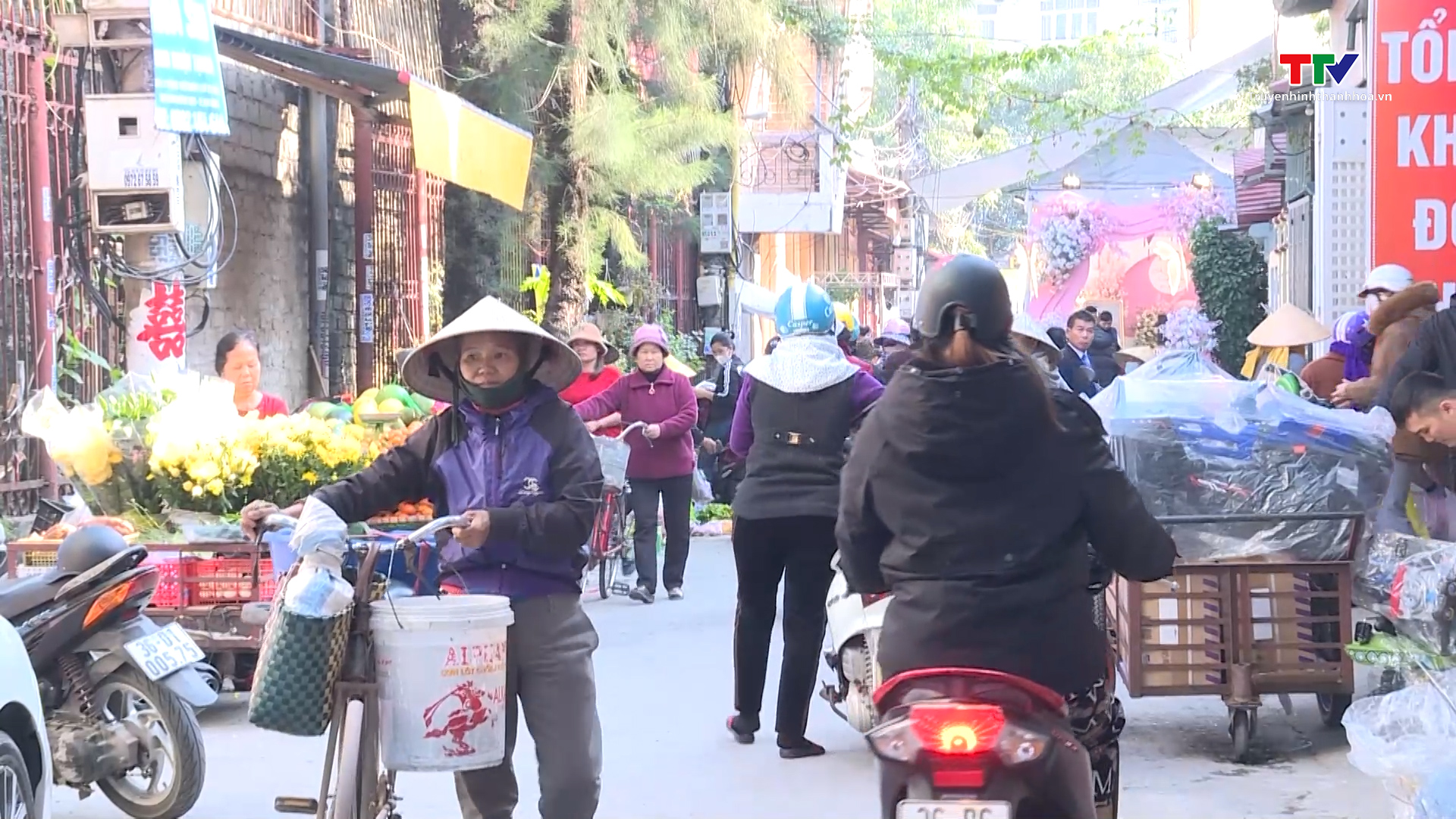 Khó khăn trong xóa bỏ chợ cóc, chợ tạm ở thành phố Thanh Hóa - Ảnh 5.