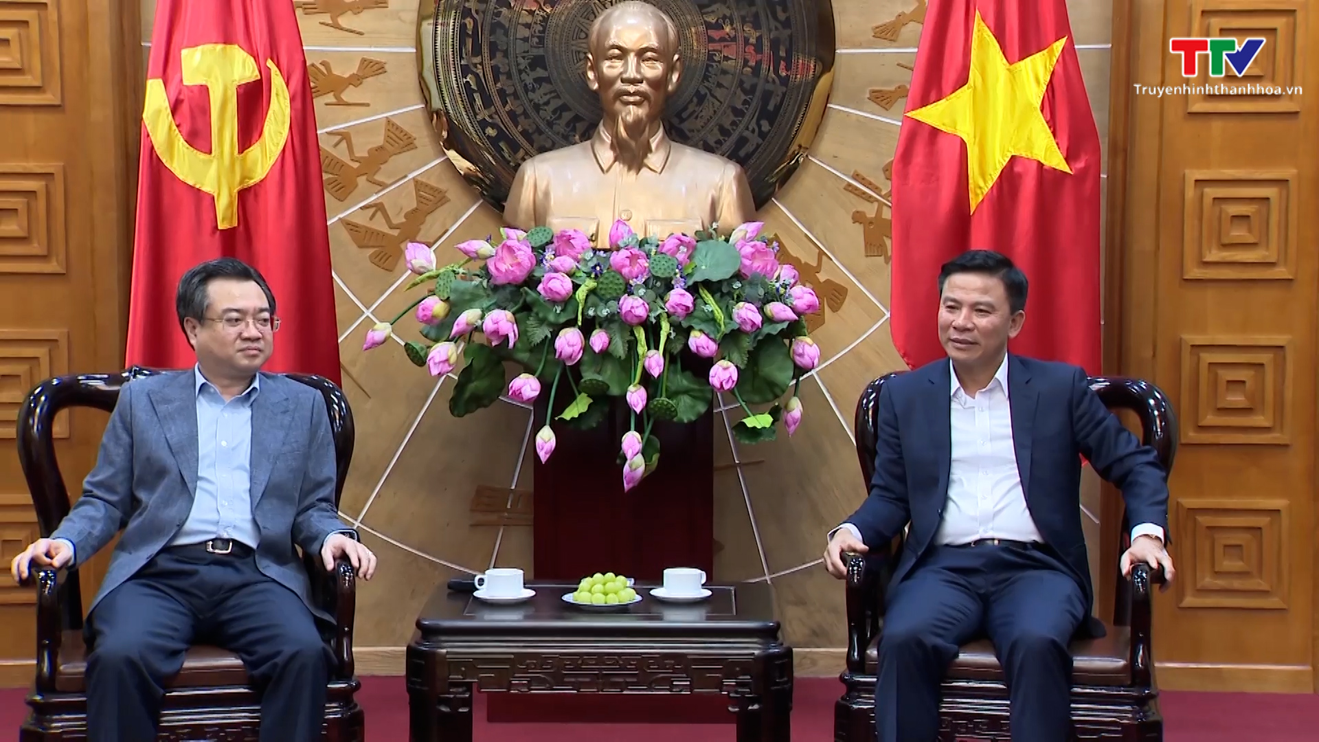 Bí thư Tỉnh uỷ tiếp Bộ trưởng Bộ Xây dựng - Ảnh 3. Bí thư Tỉnh uỷ tiếp Bộ trưởng Bộ Xây dựng - Ảnh 3.