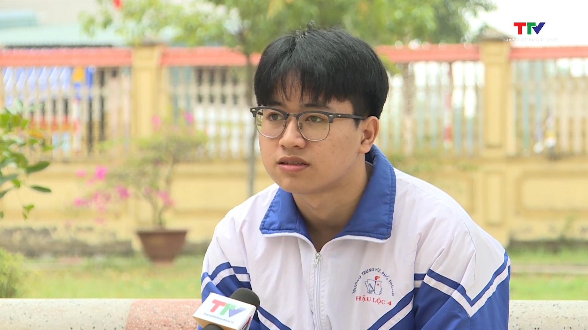 Trường Trung học phổ thông Hậu Lộc 4 lần đầu tiên có học sinh đạt giải quốc gia - Ảnh 5.